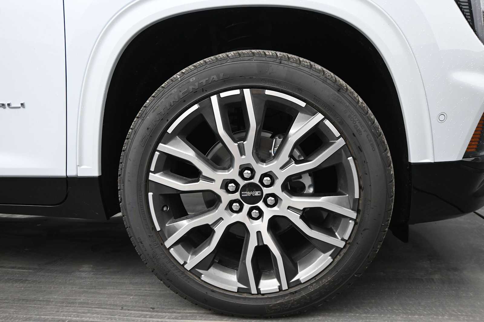 2026 GMC Acadia Denali Ultimate AWD
