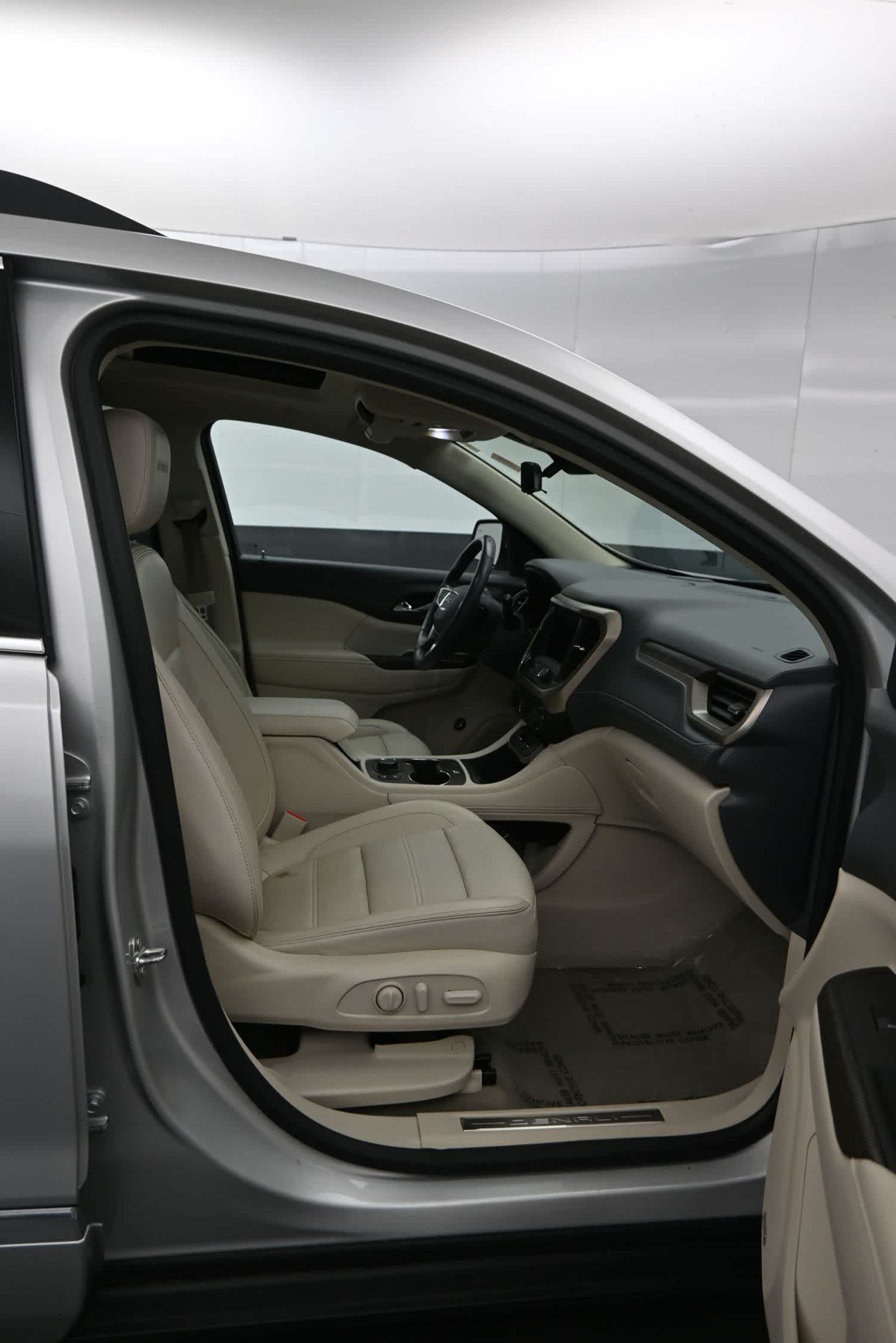 2020 GMC Acadia AWD Denali
