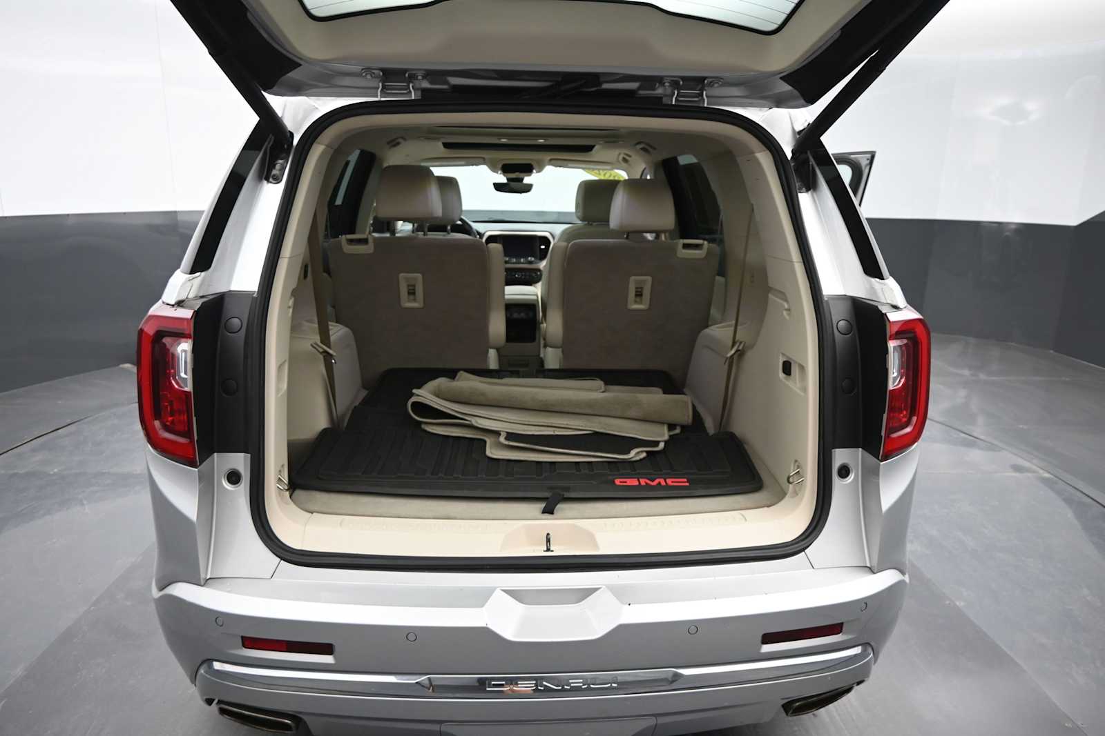 2020 GMC Acadia AWD Denali