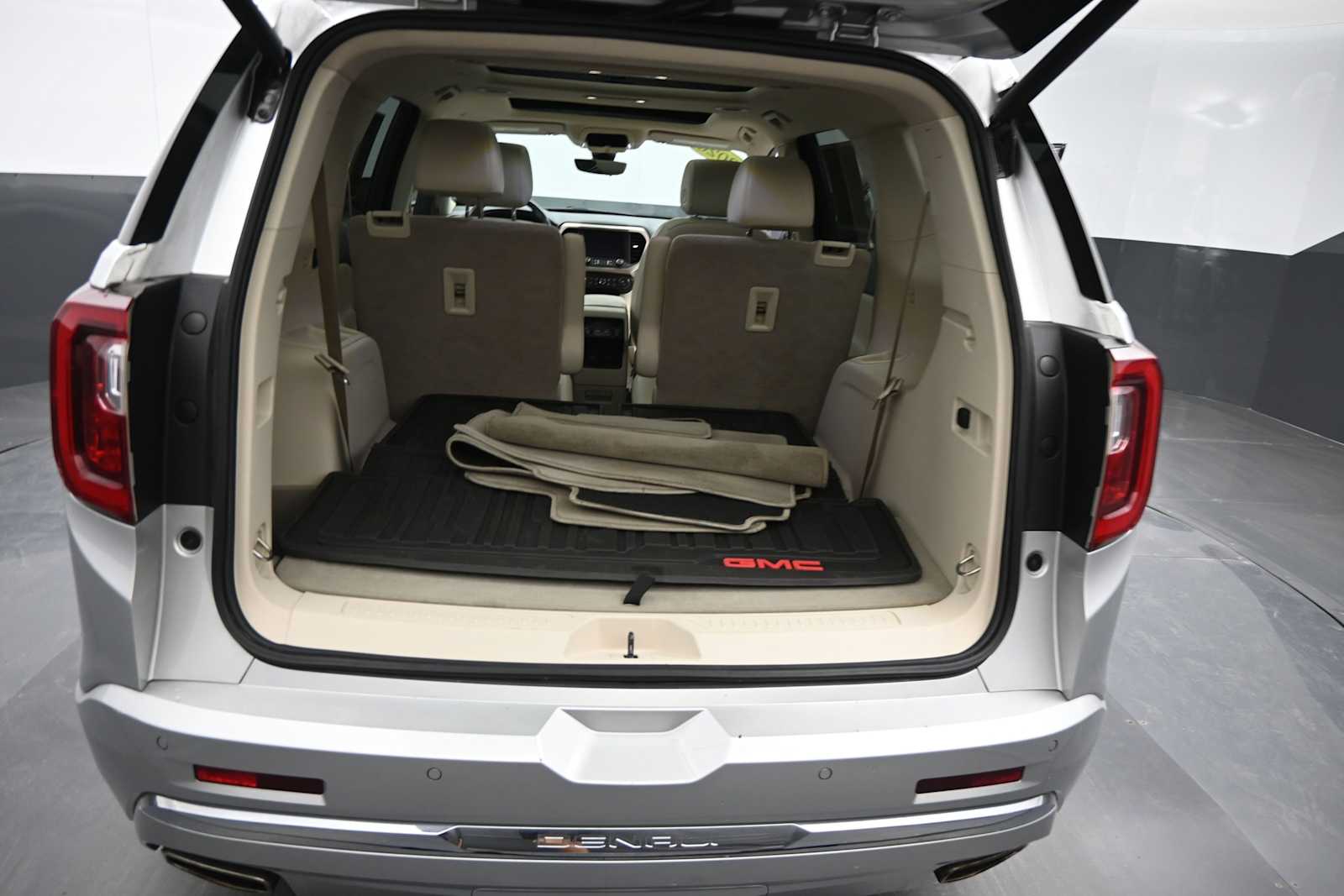 2020 GMC Acadia AWD Denali