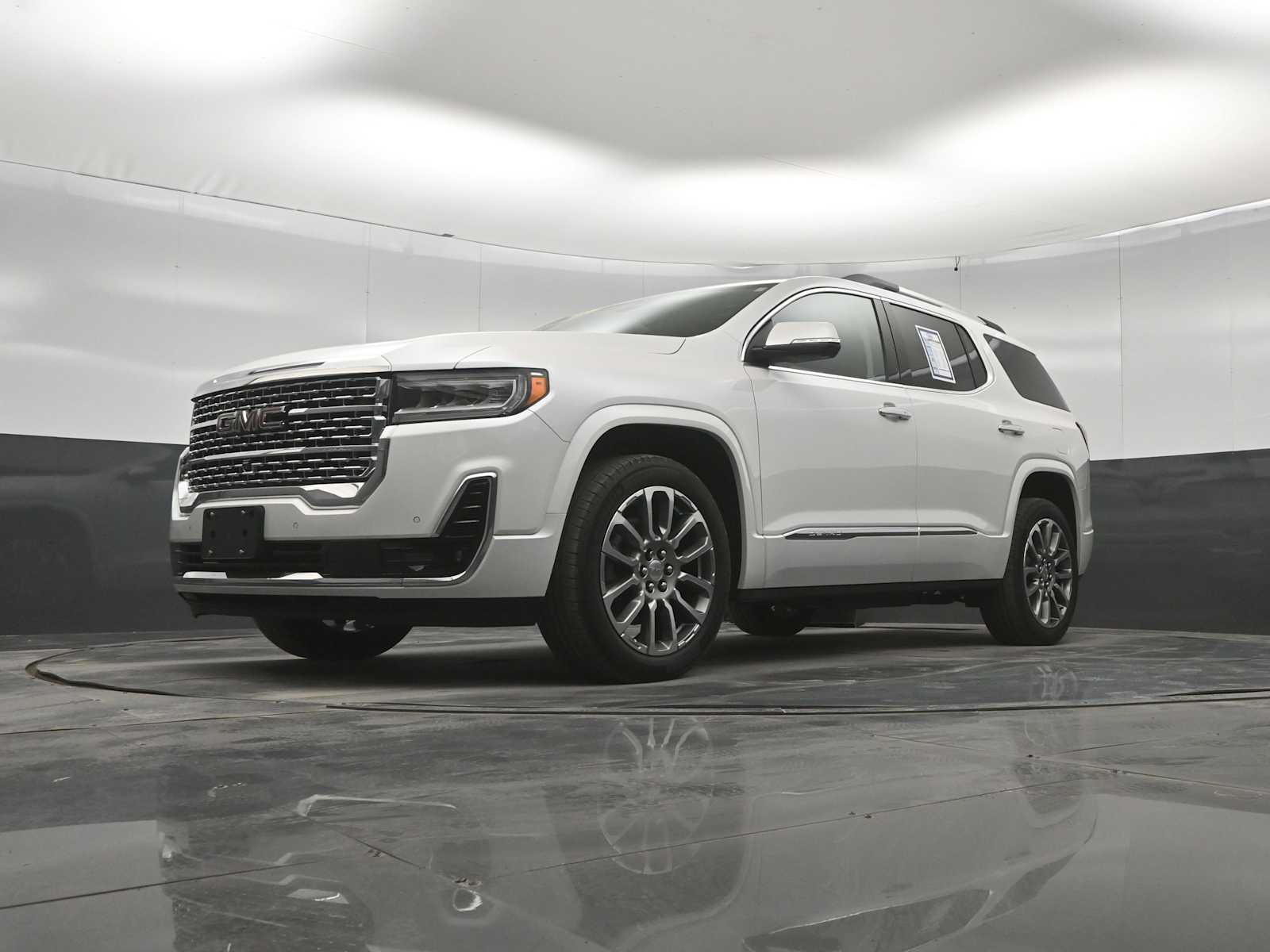 2022 GMC Acadia AWD Denali