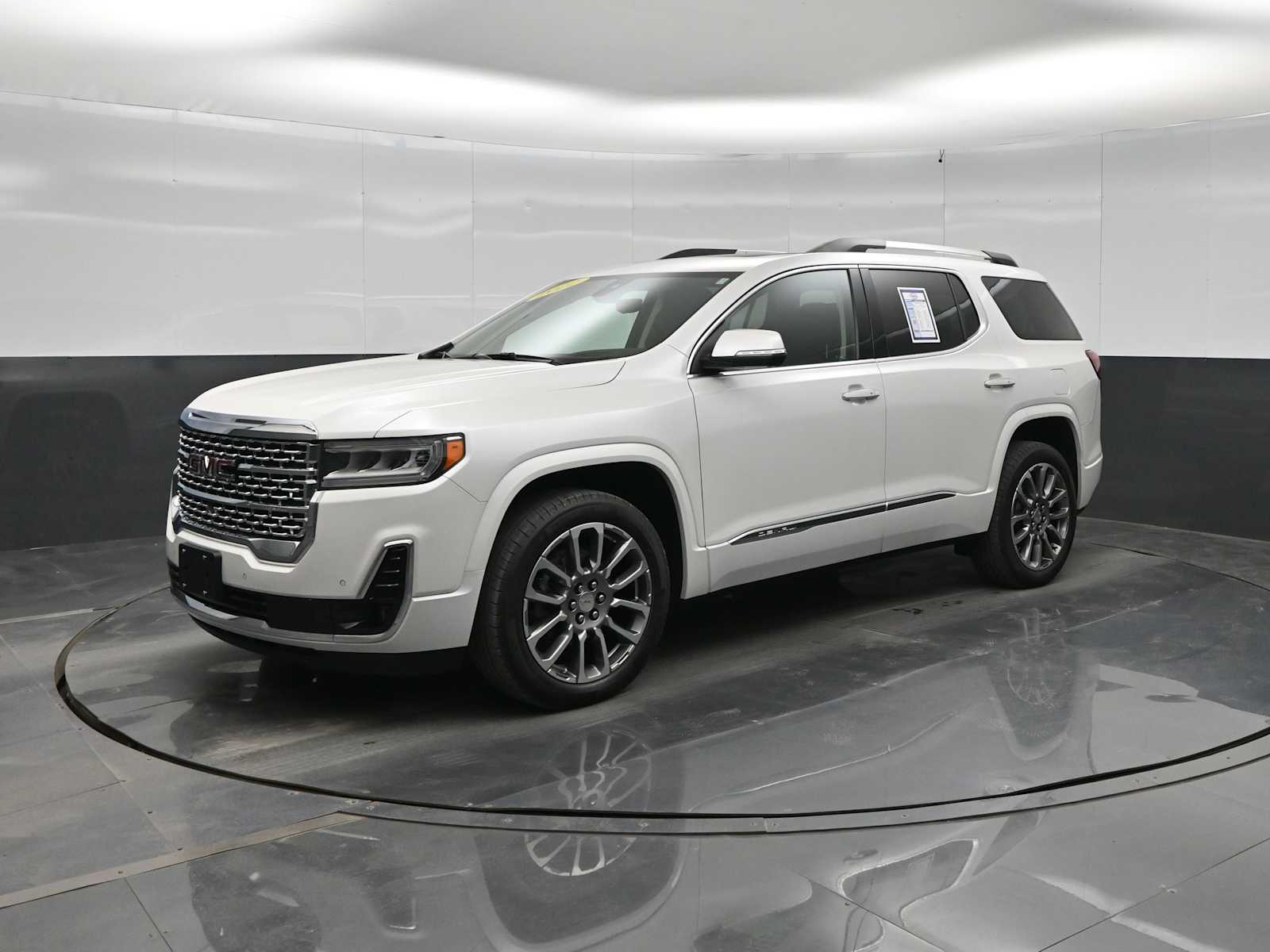 2022 GMC Acadia AWD Denali