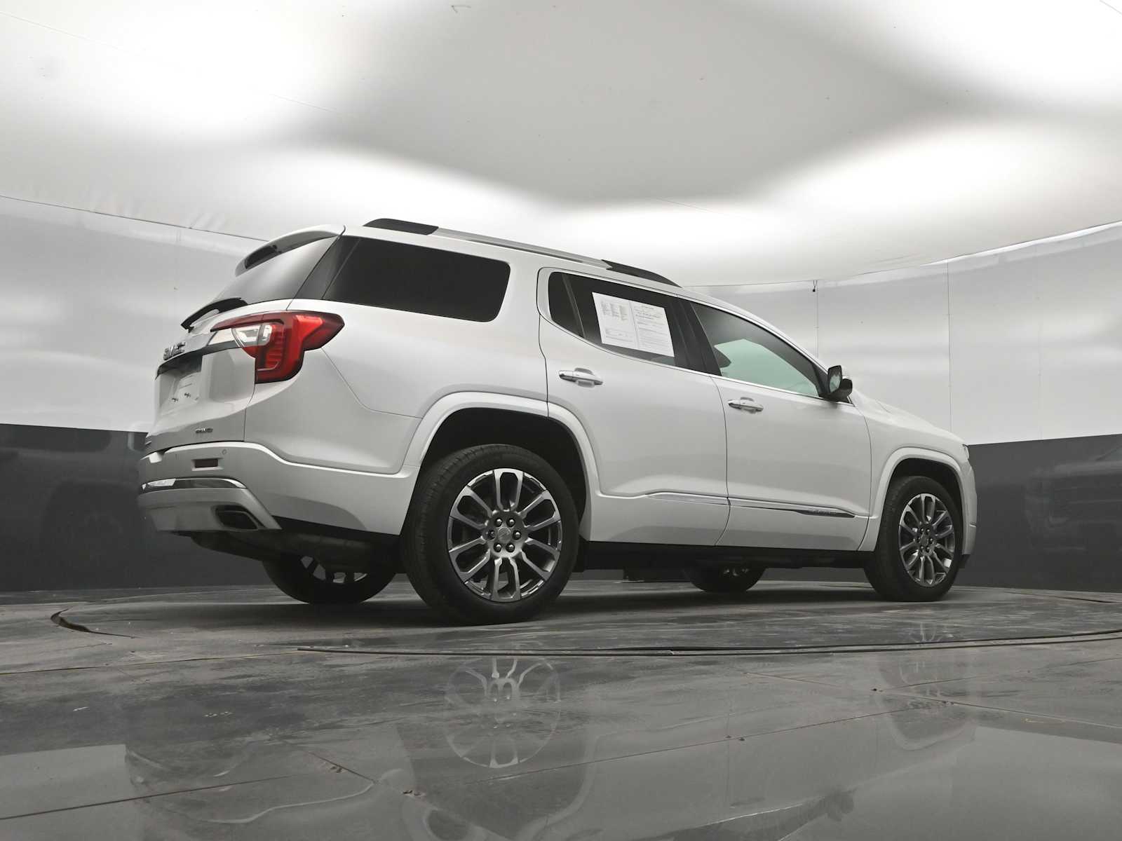 2022 GMC Acadia AWD Denali