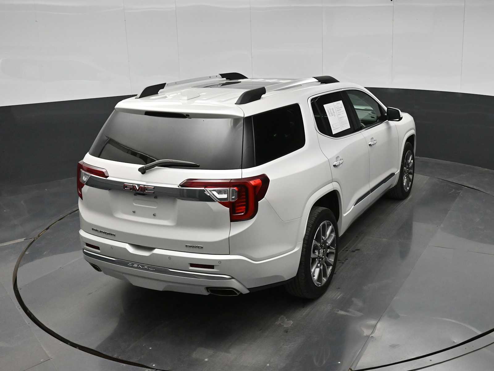 2022 GMC Acadia AWD Denali