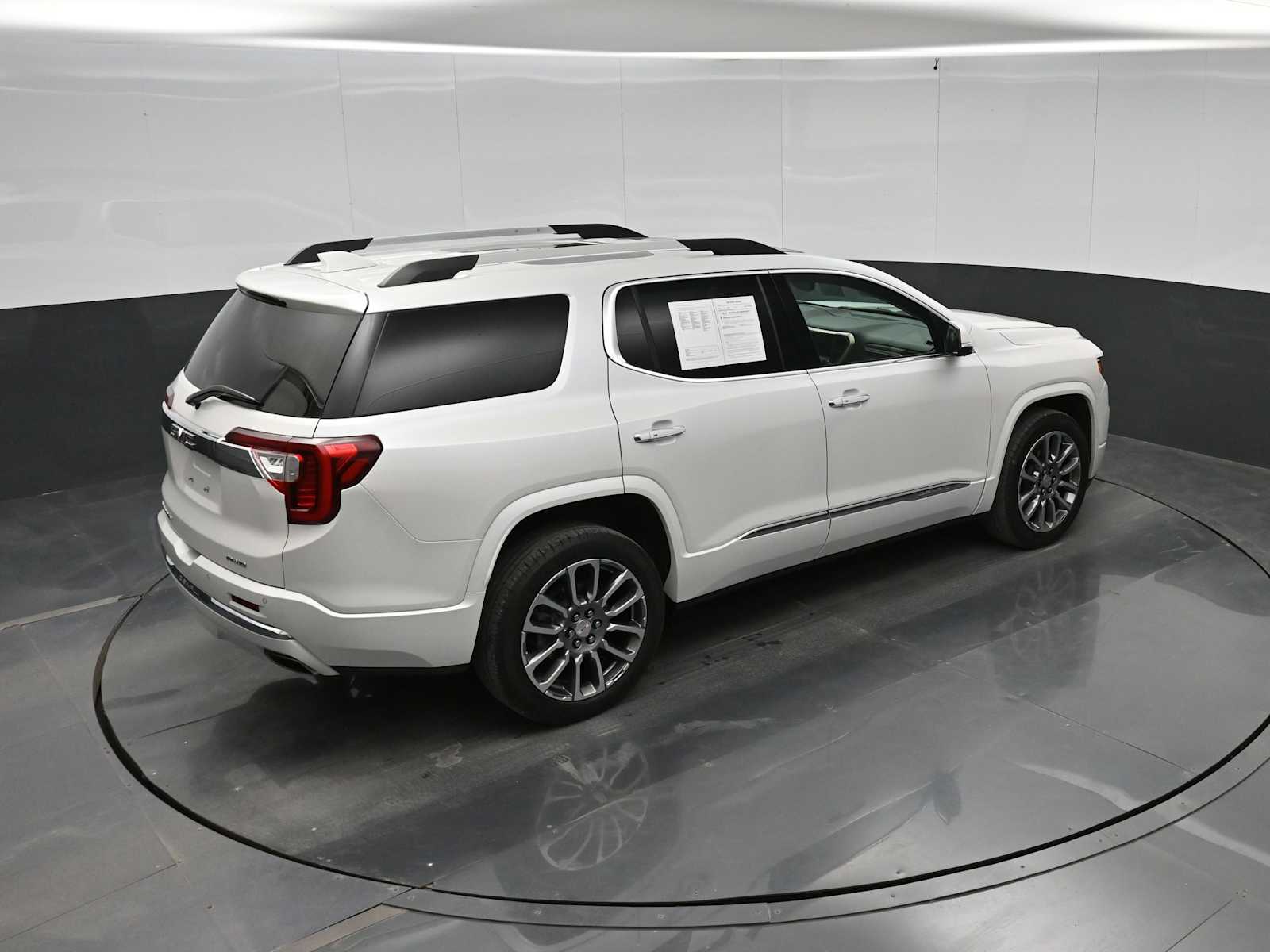 2022 GMC Acadia AWD Denali