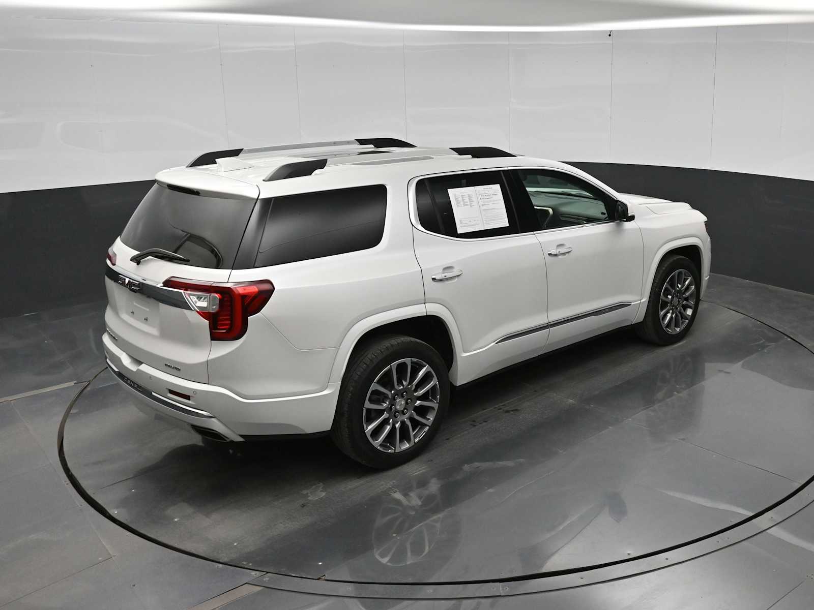 2022 GMC Acadia AWD Denali