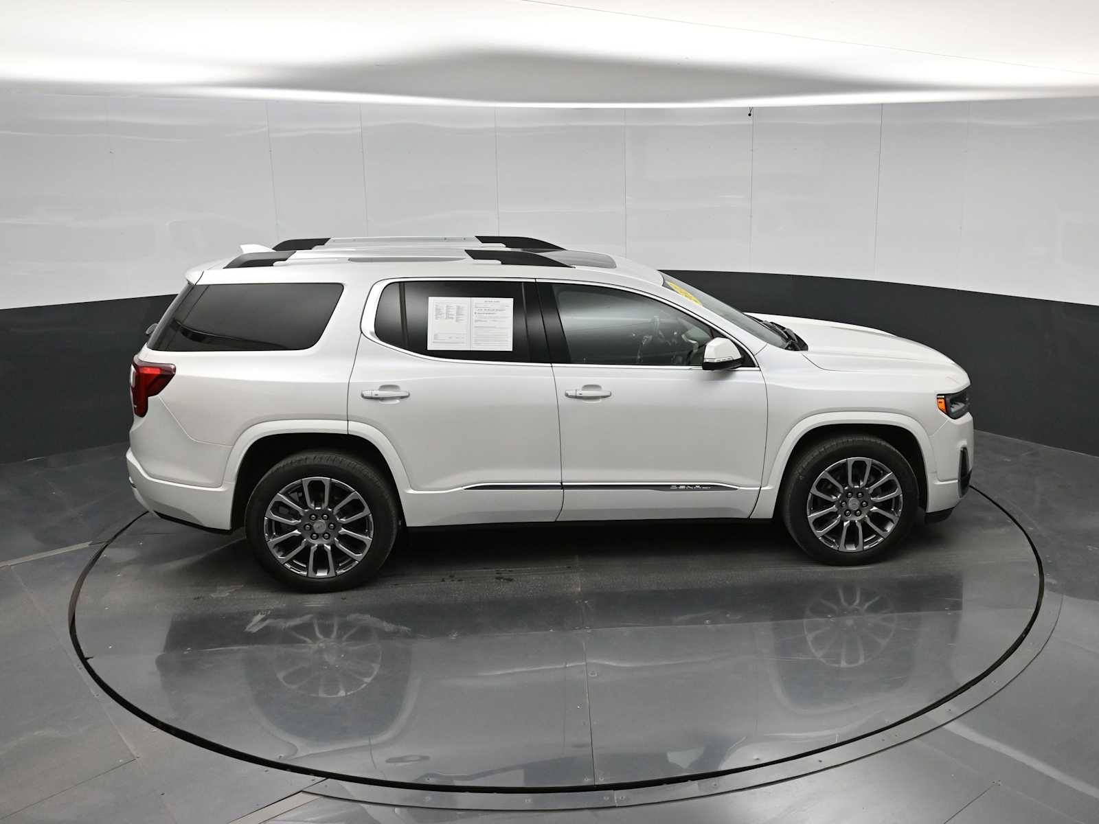 2022 GMC Acadia AWD Denali