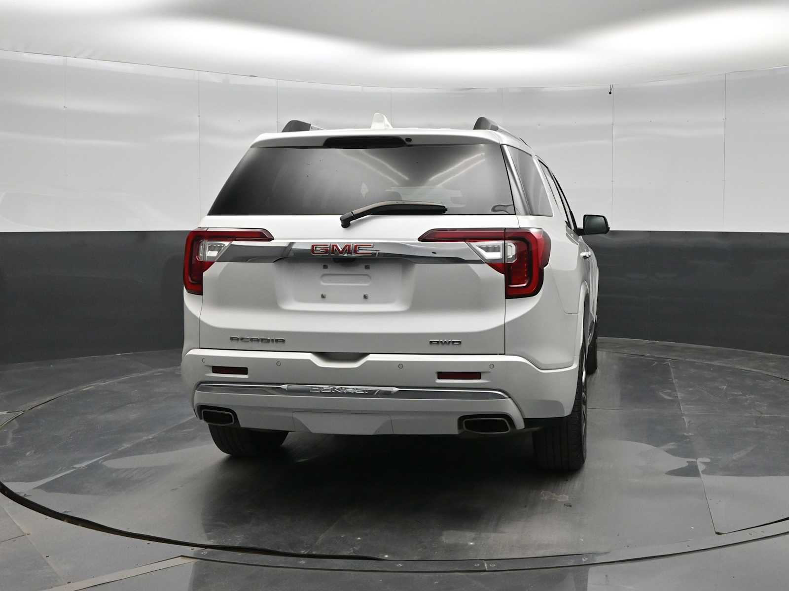 2022 GMC Acadia AWD Denali