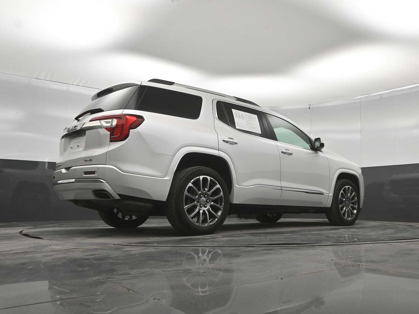 2022 GMC Acadia AWD Denali