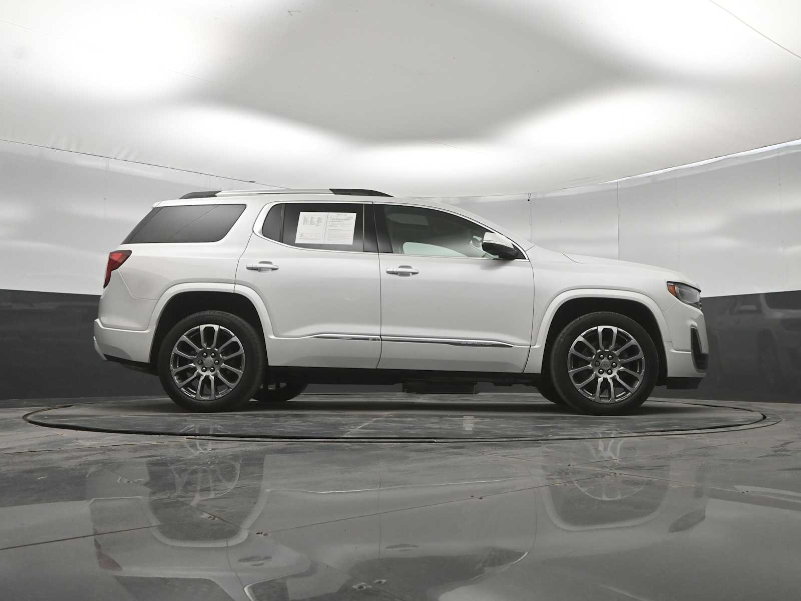 2022 GMC Acadia AWD Denali