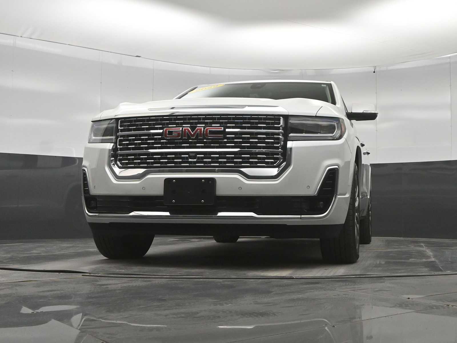 2022 GMC Acadia AWD Denali