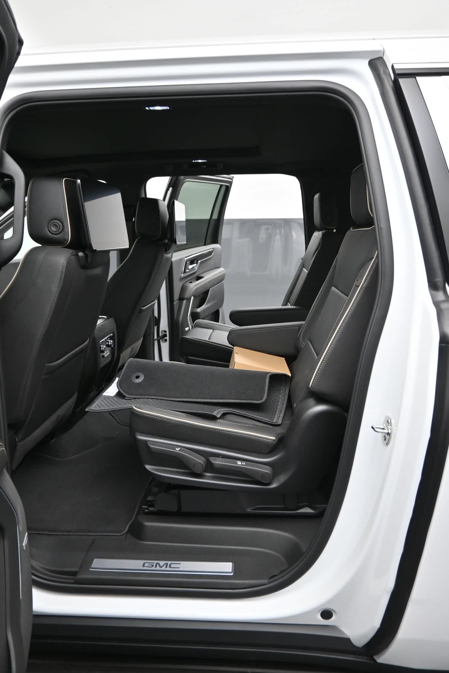 2026 GMC Yukon XL 4WD Elevation