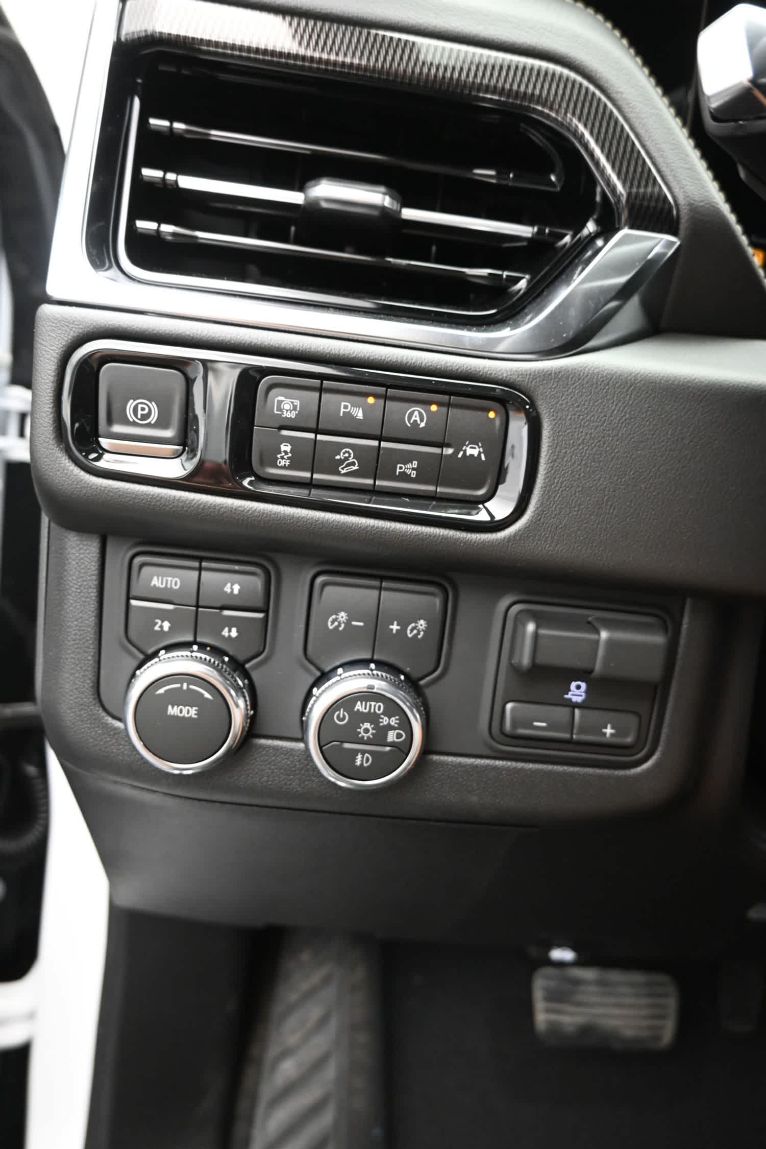 2026 GMC Yukon XL 4WD Elevation