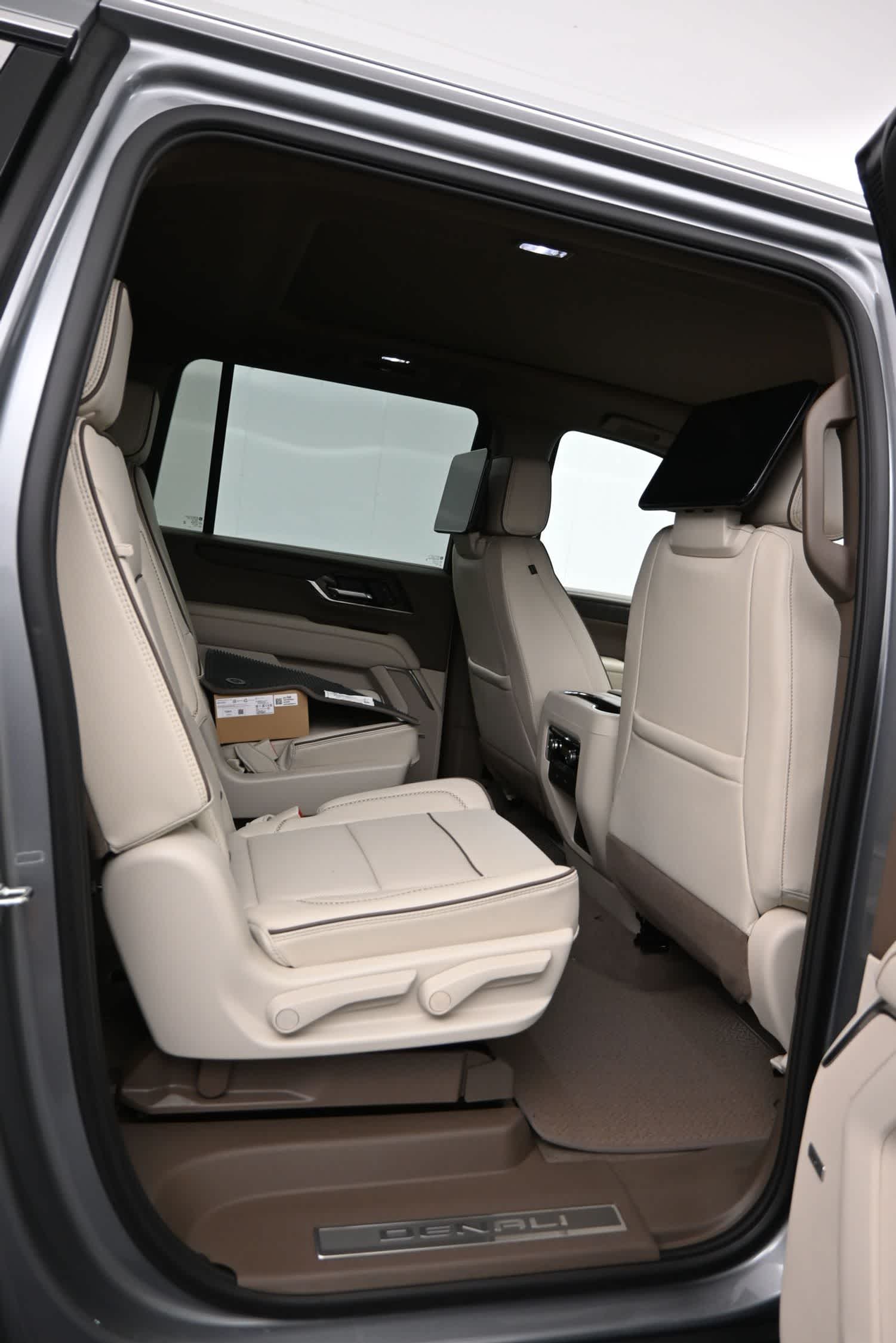 2026 GMC Yukon XL 4WD Denali