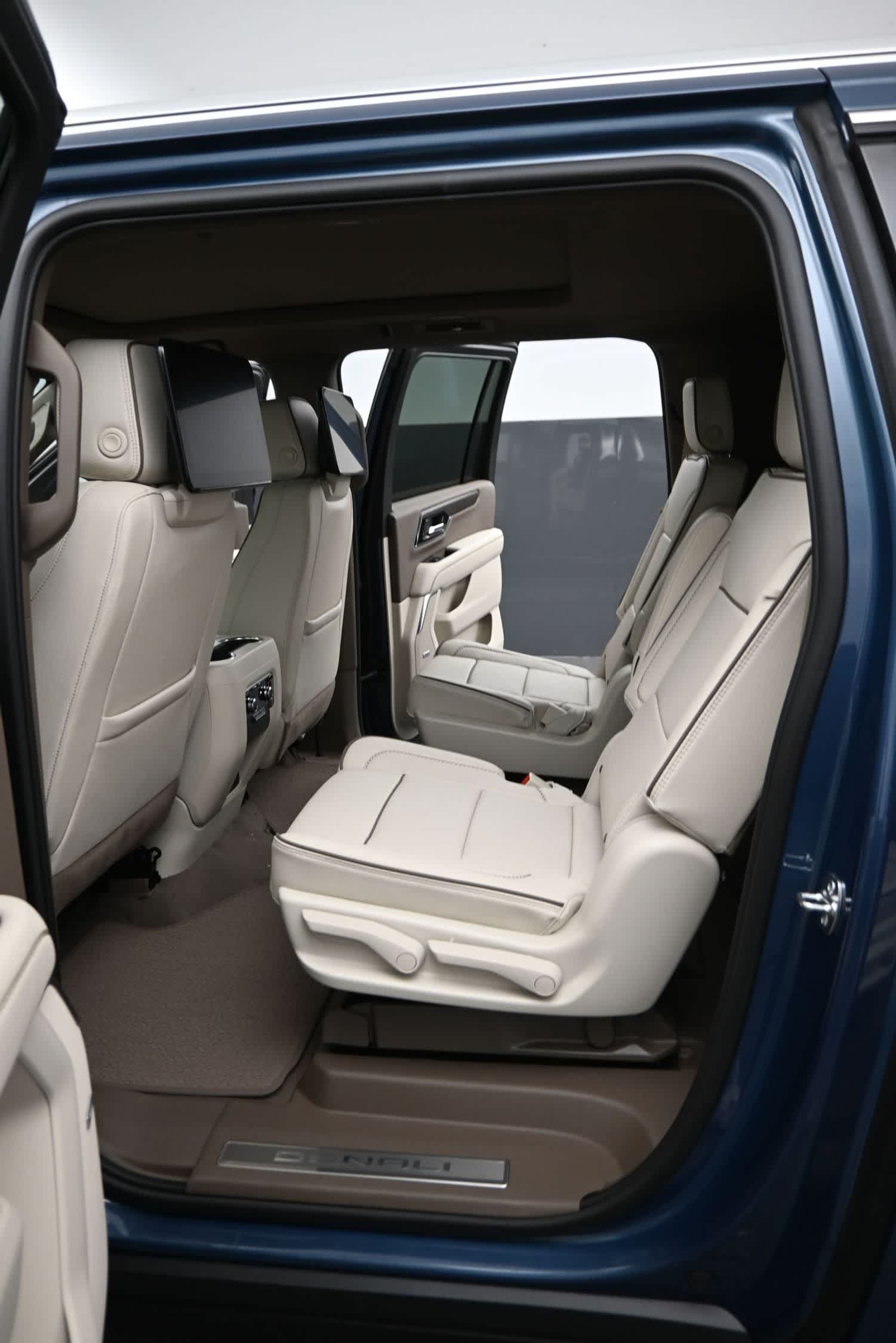 2026 GMC Yukon XL 4WD Denali