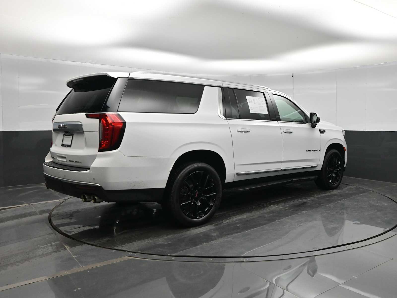2022 GMC Yukon XL Denali