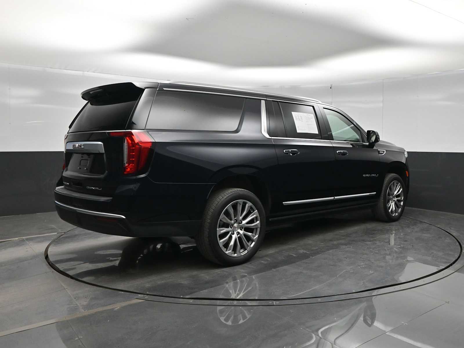 2023 GMC Yukon XL 4WD Denali