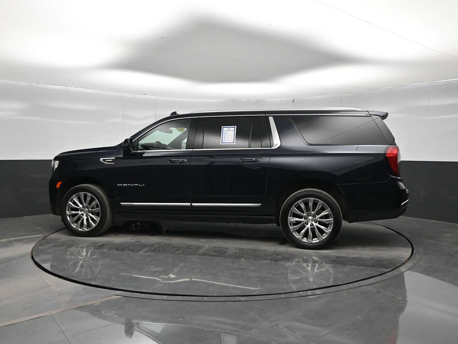 2023 GMC Yukon XL 4WD Denali