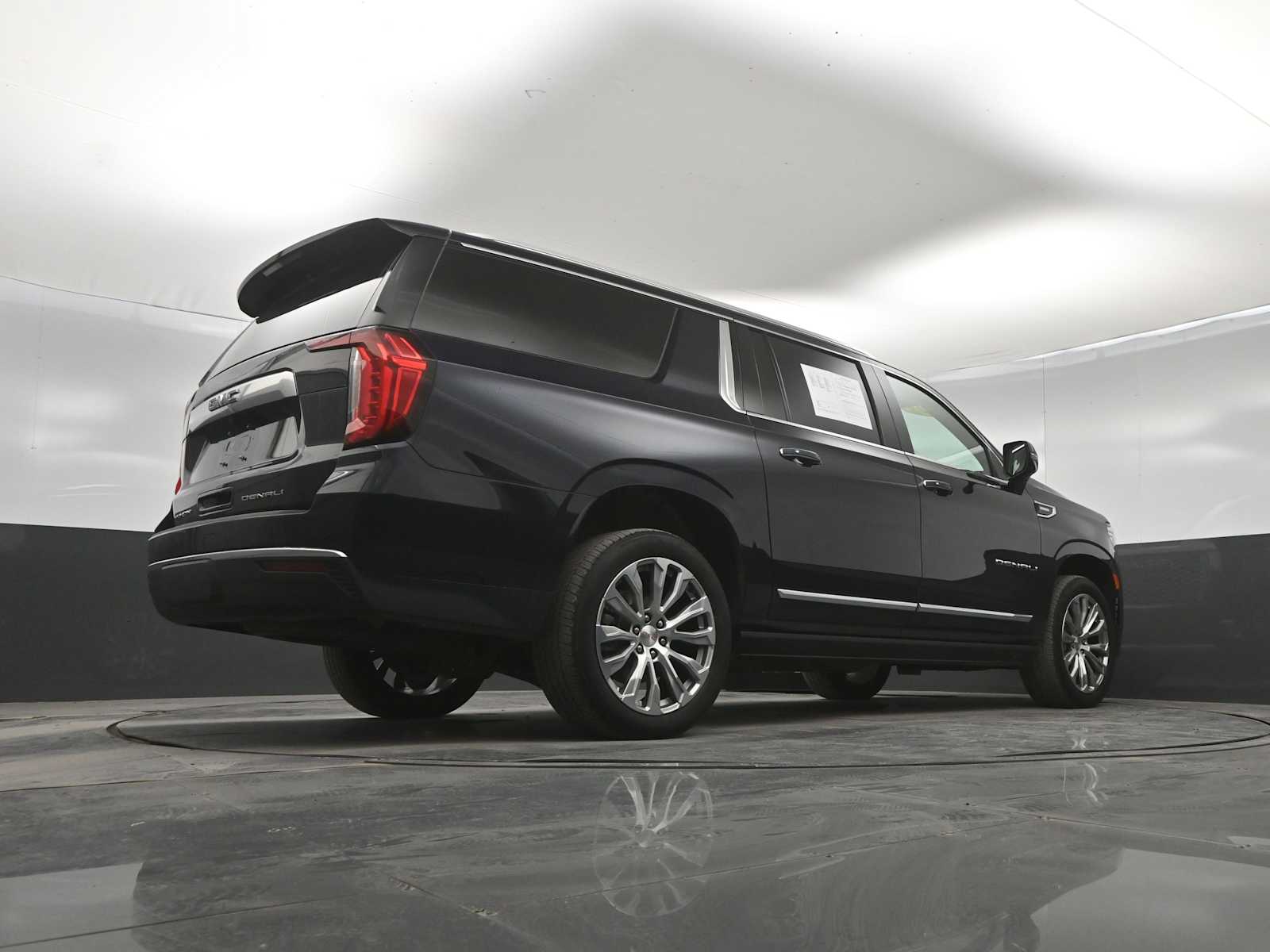 2023 GMC Yukon XL 4WD Denali