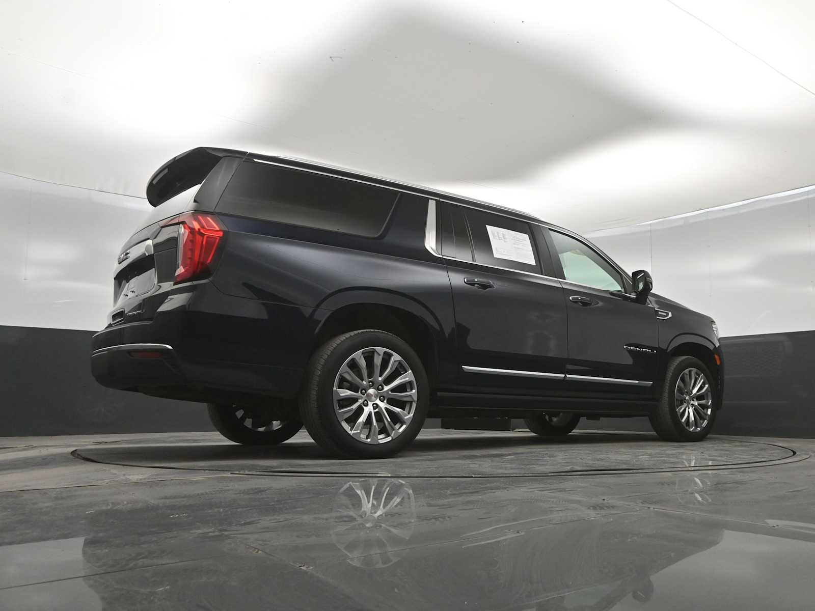 2023 GMC Yukon XL 4WD Denali