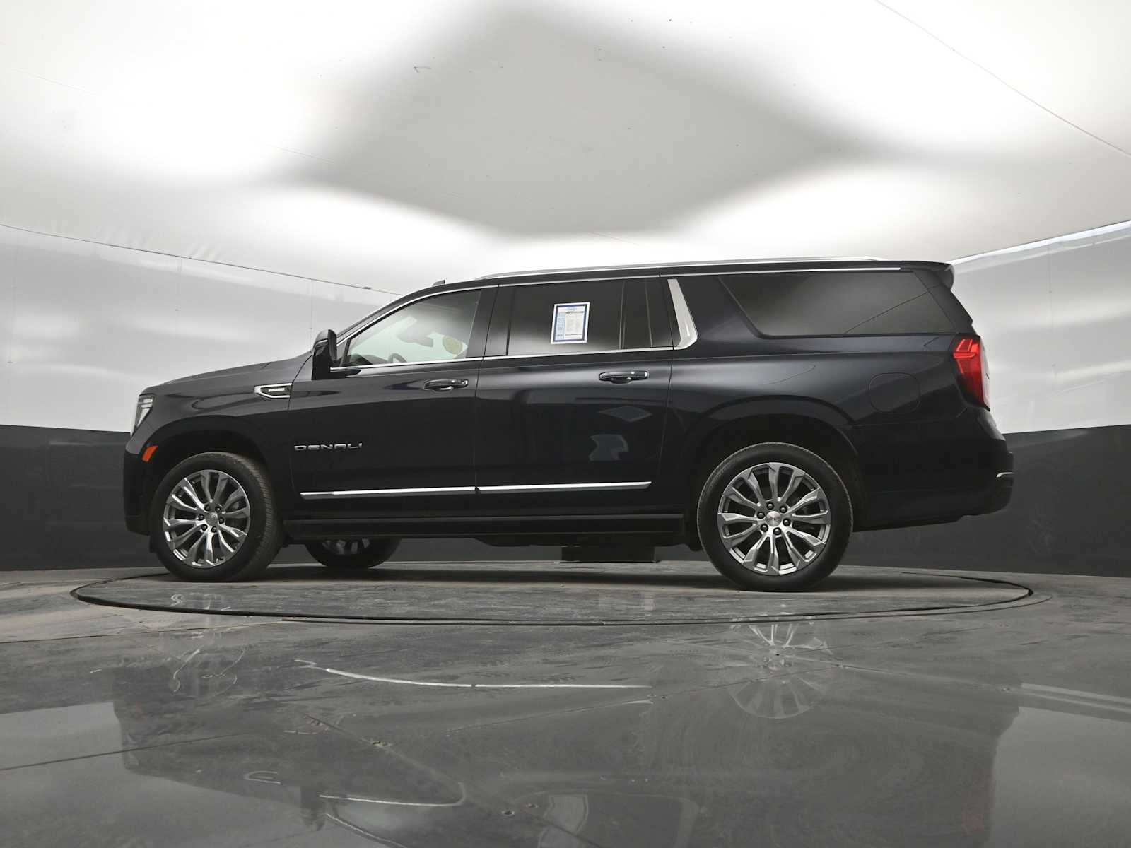 2023 GMC Yukon XL 4WD Denali