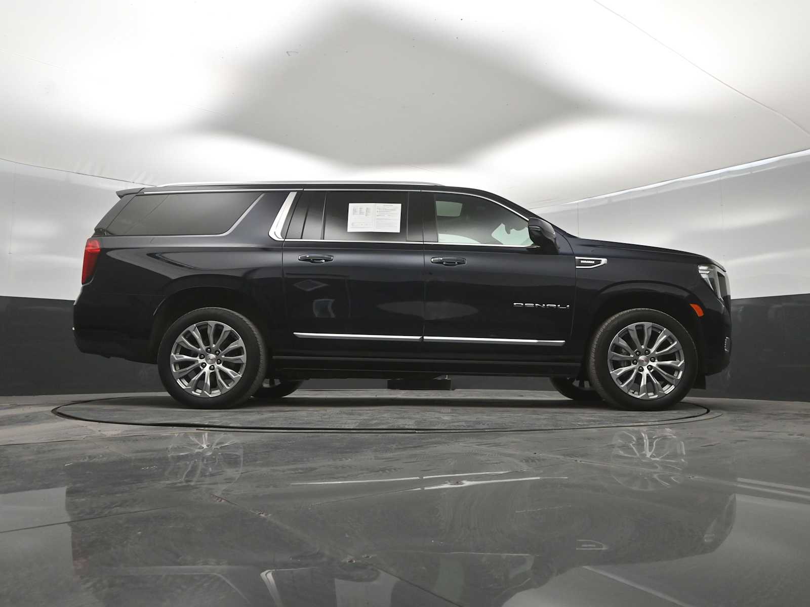 2023 GMC Yukon XL 4WD Denali