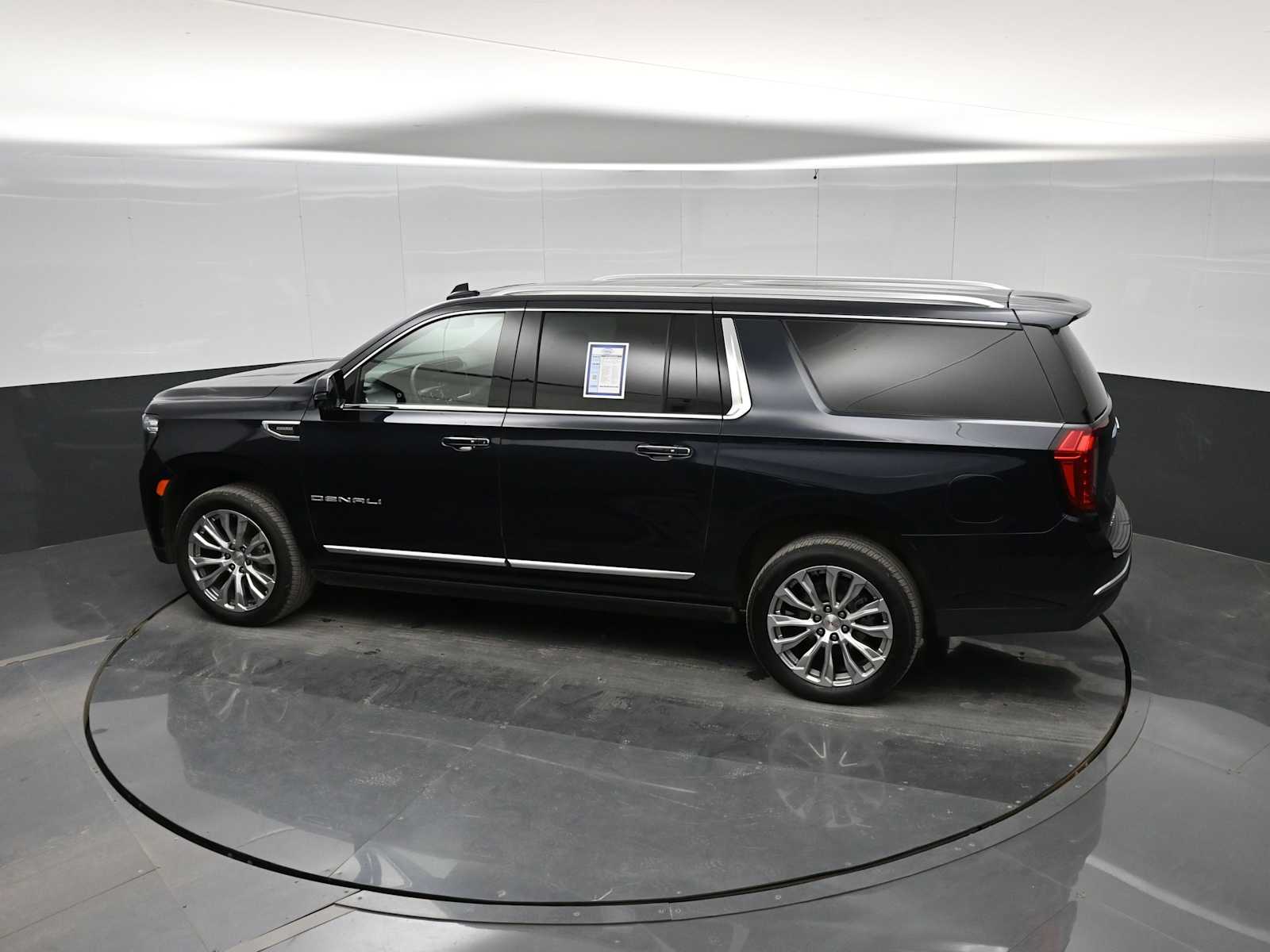 2023 GMC Yukon XL 4WD Denali