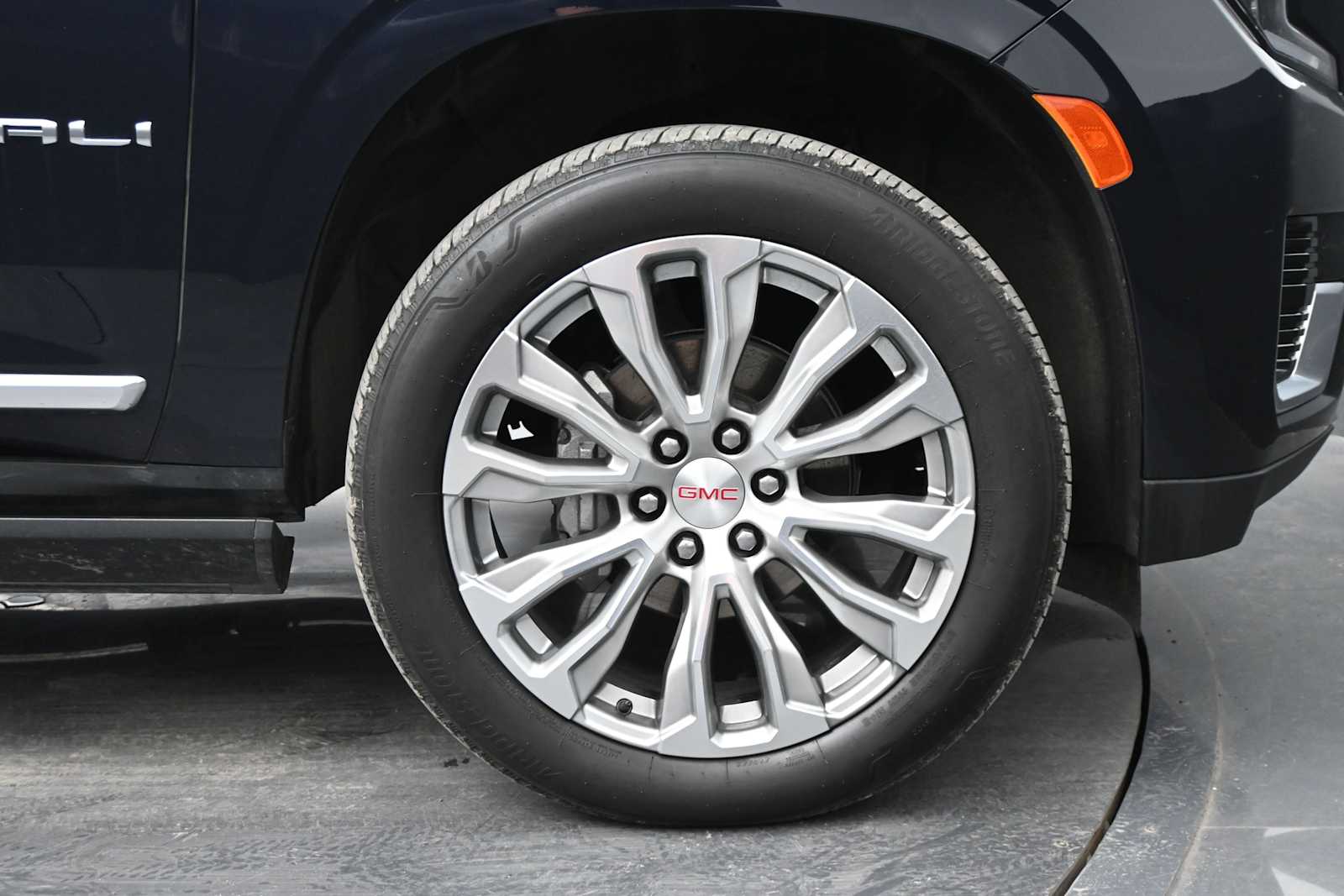 2023 GMC Yukon XL 4WD Denali