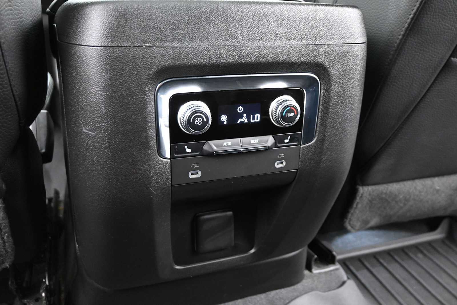 2023 GMC Yukon XL 4WD Denali