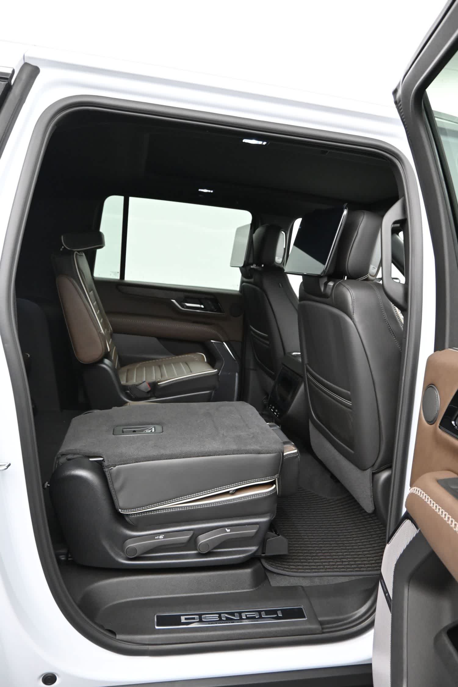 2026 GMC Yukon XL 4WD Denali Ultimate
