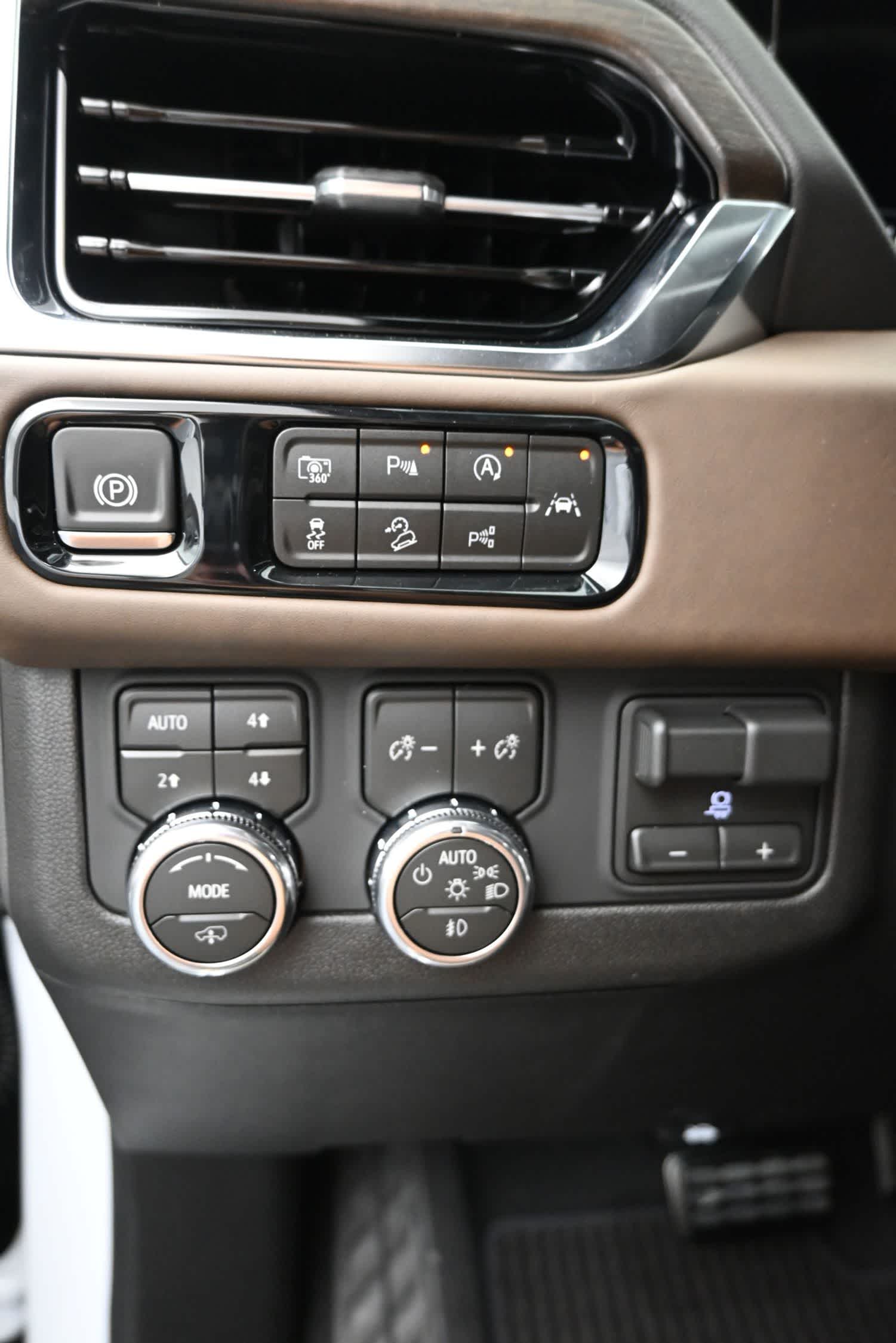 2026 GMC Yukon XL 4WD Denali Ultimate
