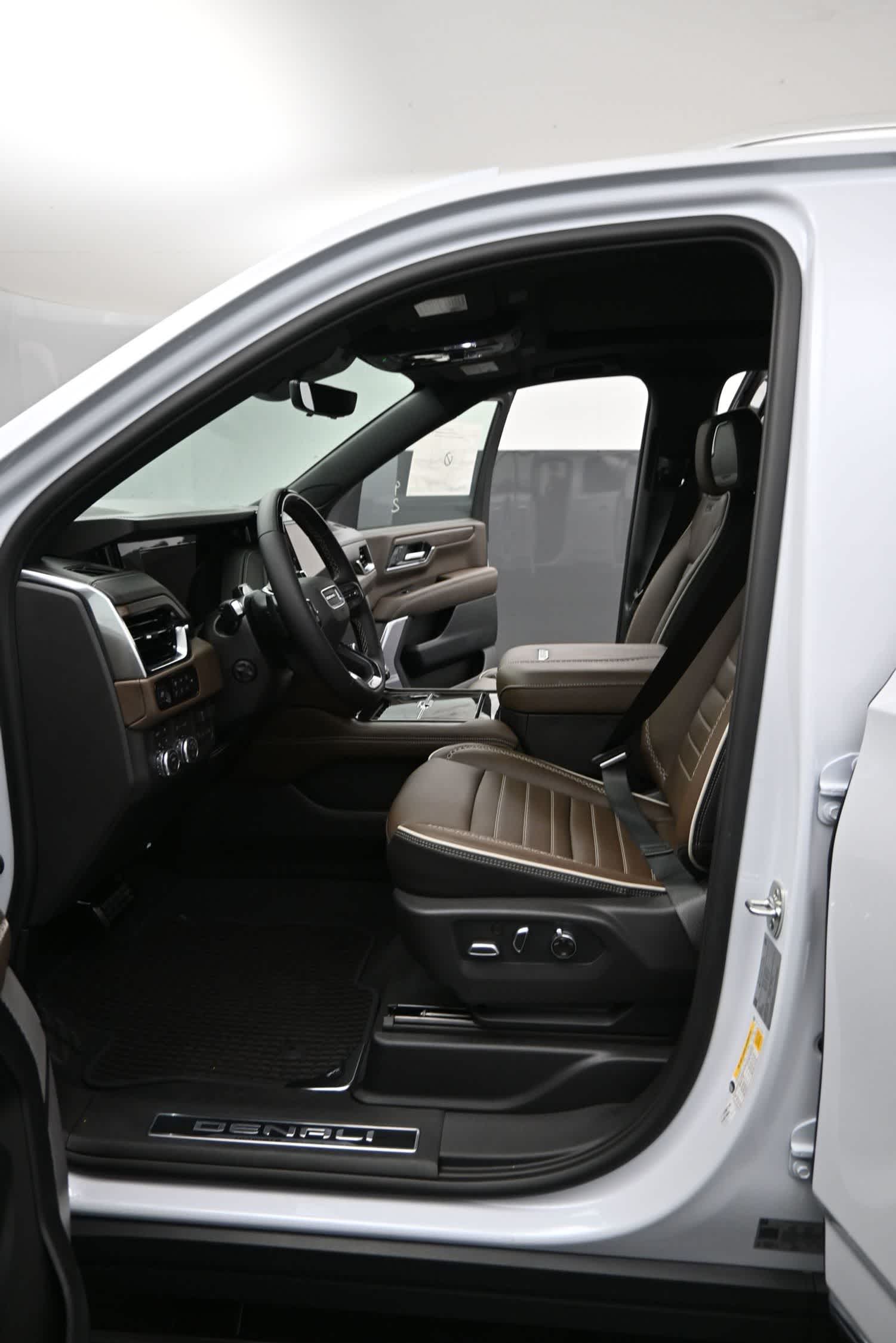 2026 GMC Yukon XL 4WD Denali Ultimate