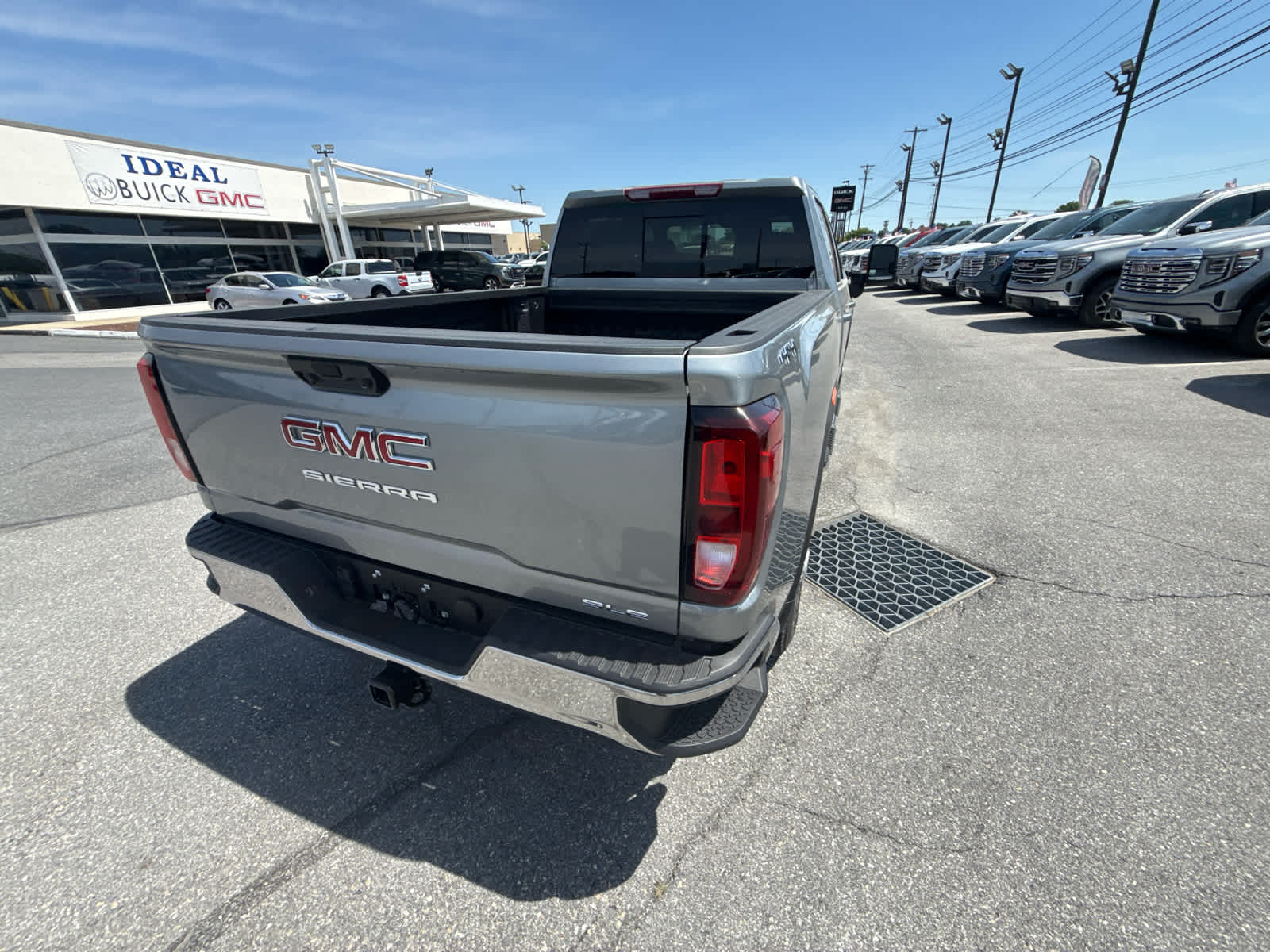 2026 GMC Sierra 2500 HD SLE
