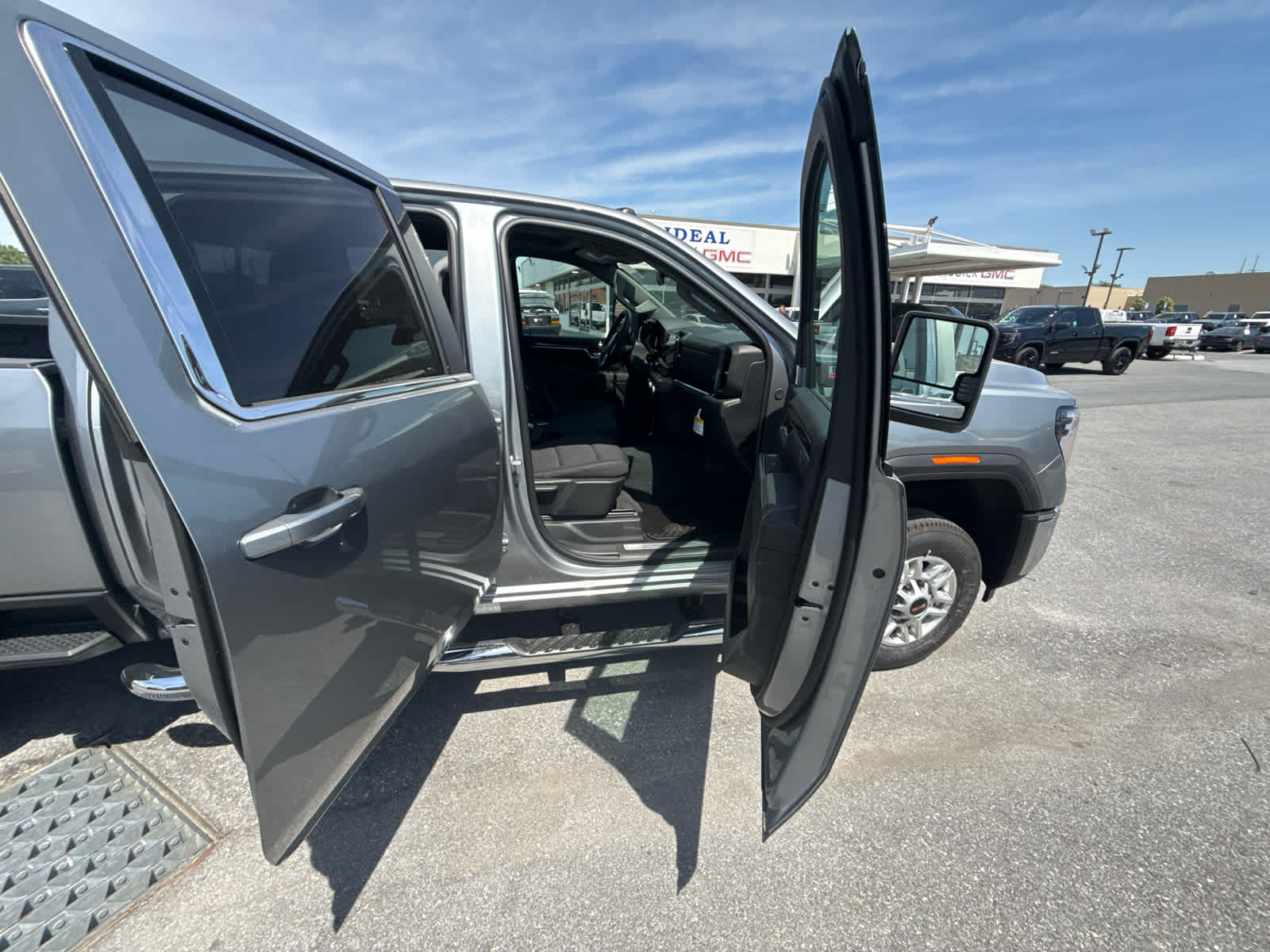 2026 GMC Sierra 2500 HD SLE