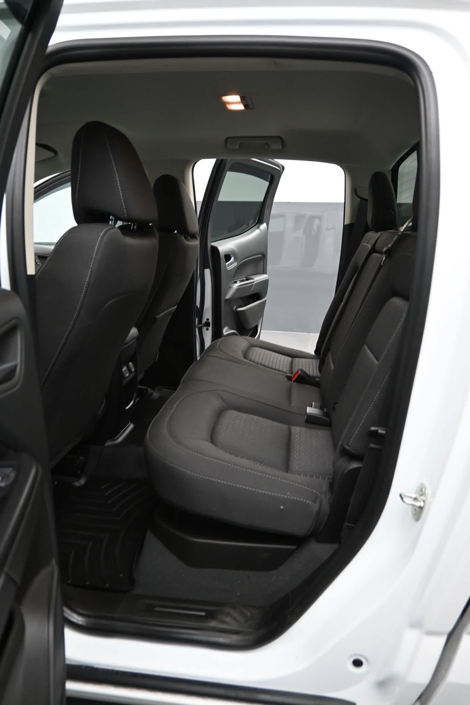 2022 GMC Canyon 4WD Crew Cab Short Box Elevation