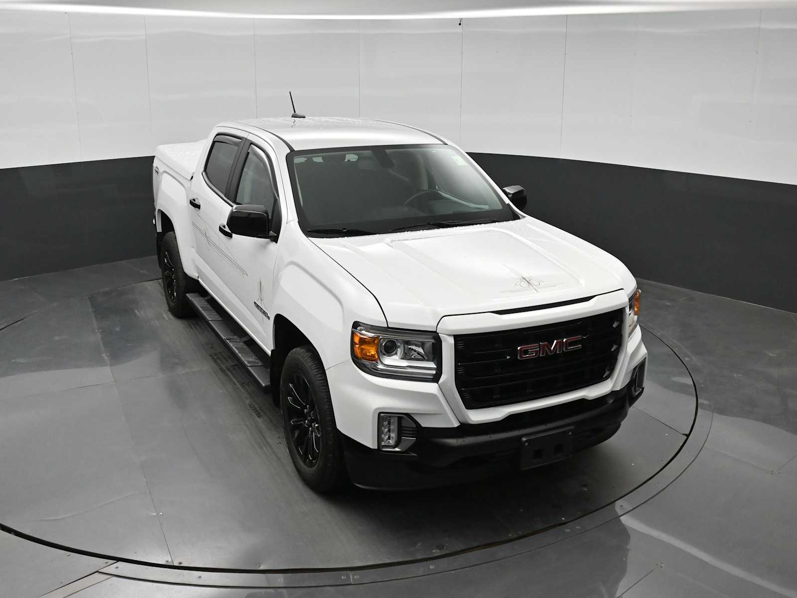 2022 GMC Canyon 4WD Crew Cab Short Box Elevation