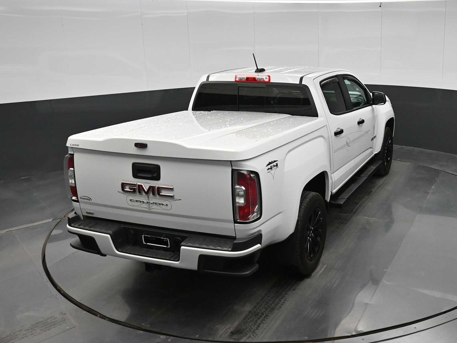 2022 GMC Canyon 4WD Crew Cab Short Box Elevation