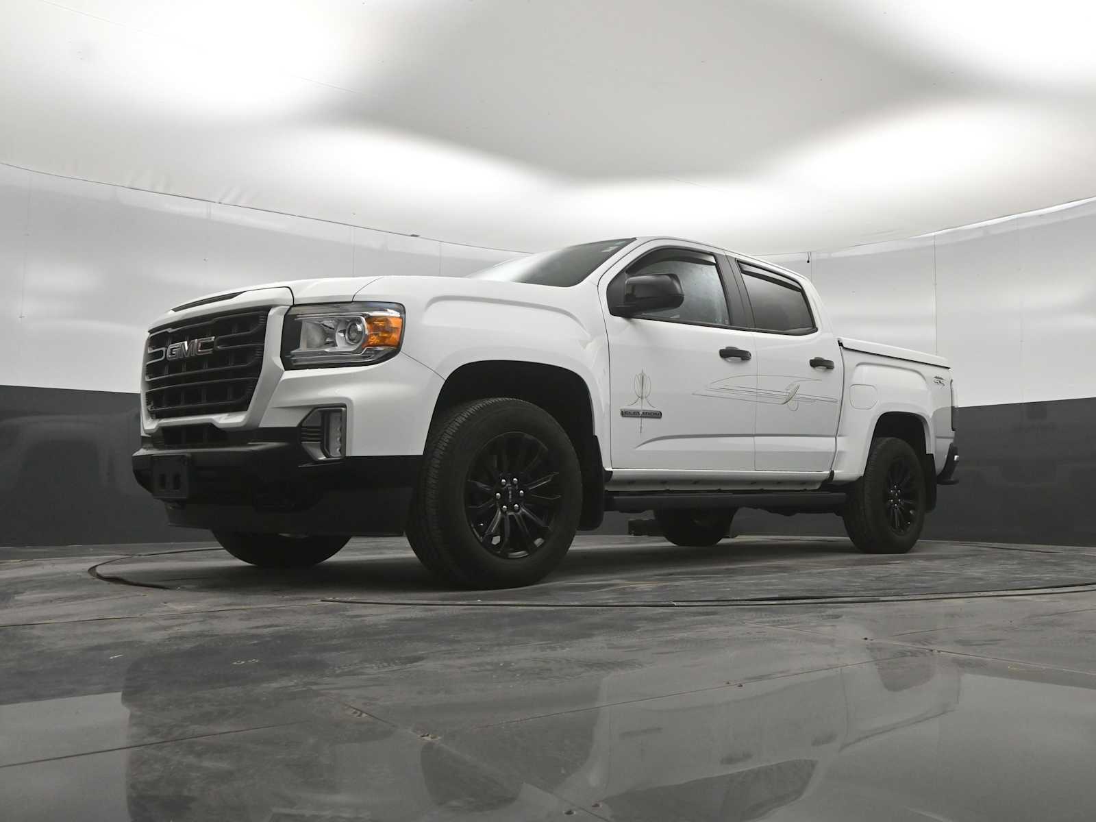 2022 GMC Canyon 4WD Crew Cab Short Box Elevation