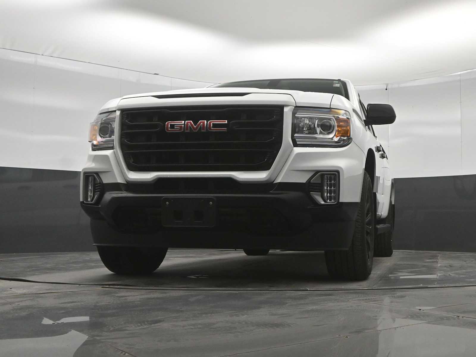 2022 GMC Canyon 4WD Crew Cab Short Box Elevation
