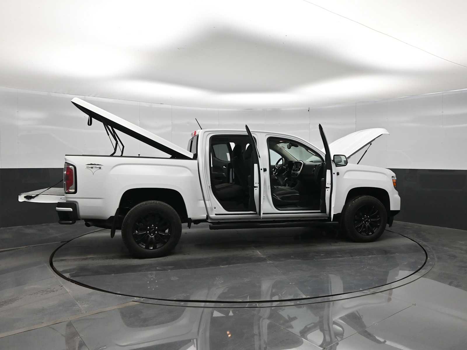 2022 GMC Canyon 4WD Crew Cab Short Box Elevation