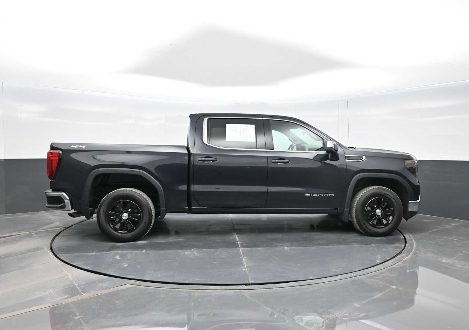 2024 GMC Sierra 1500 SLE