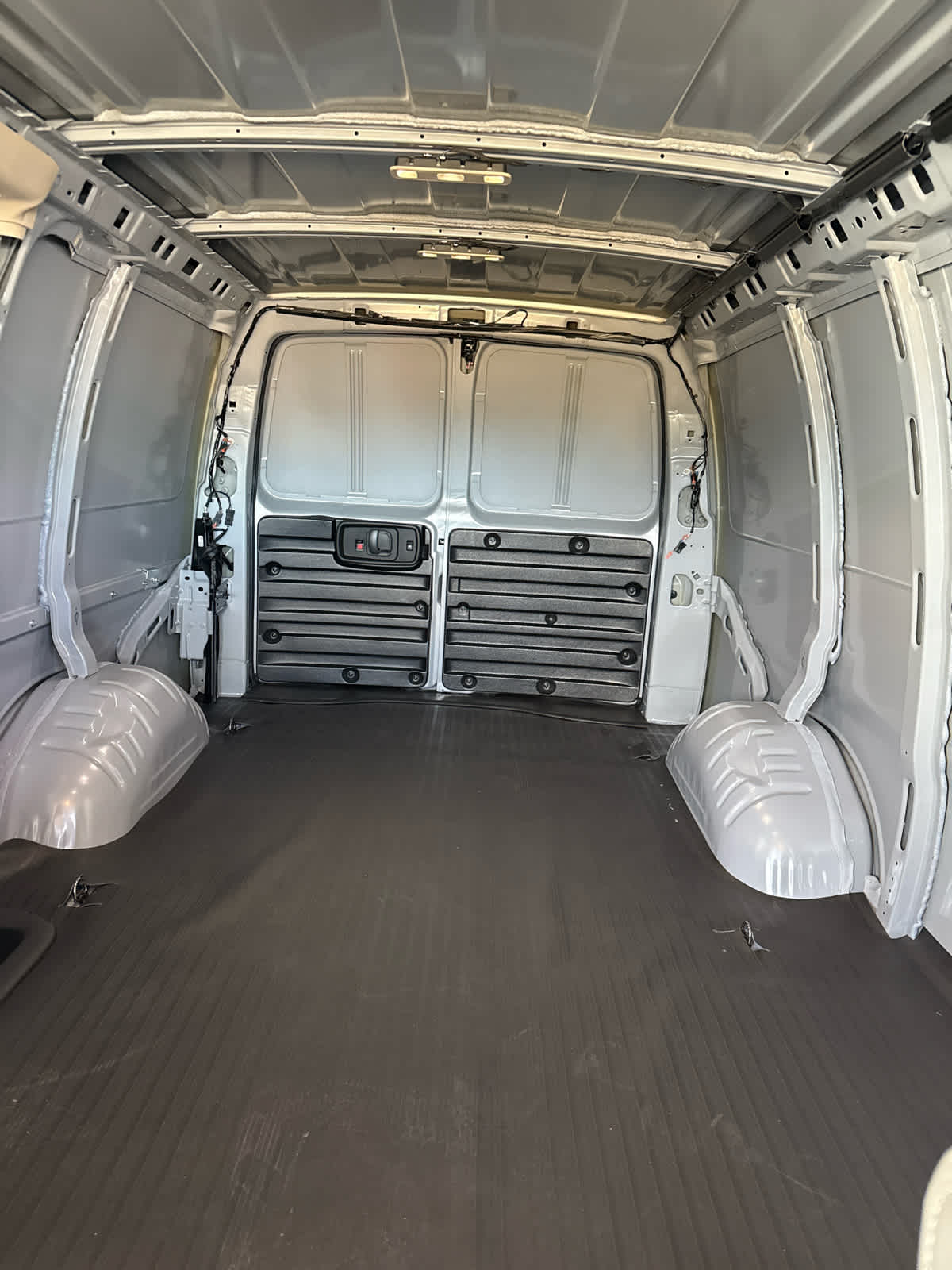 2025 GMC Savana Cargo 2500