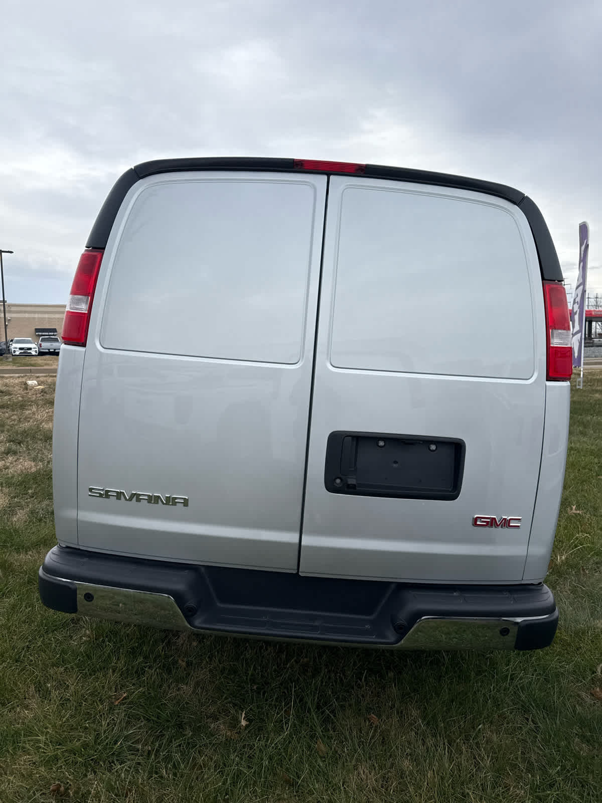 2025 GMC Savana Cargo 2500