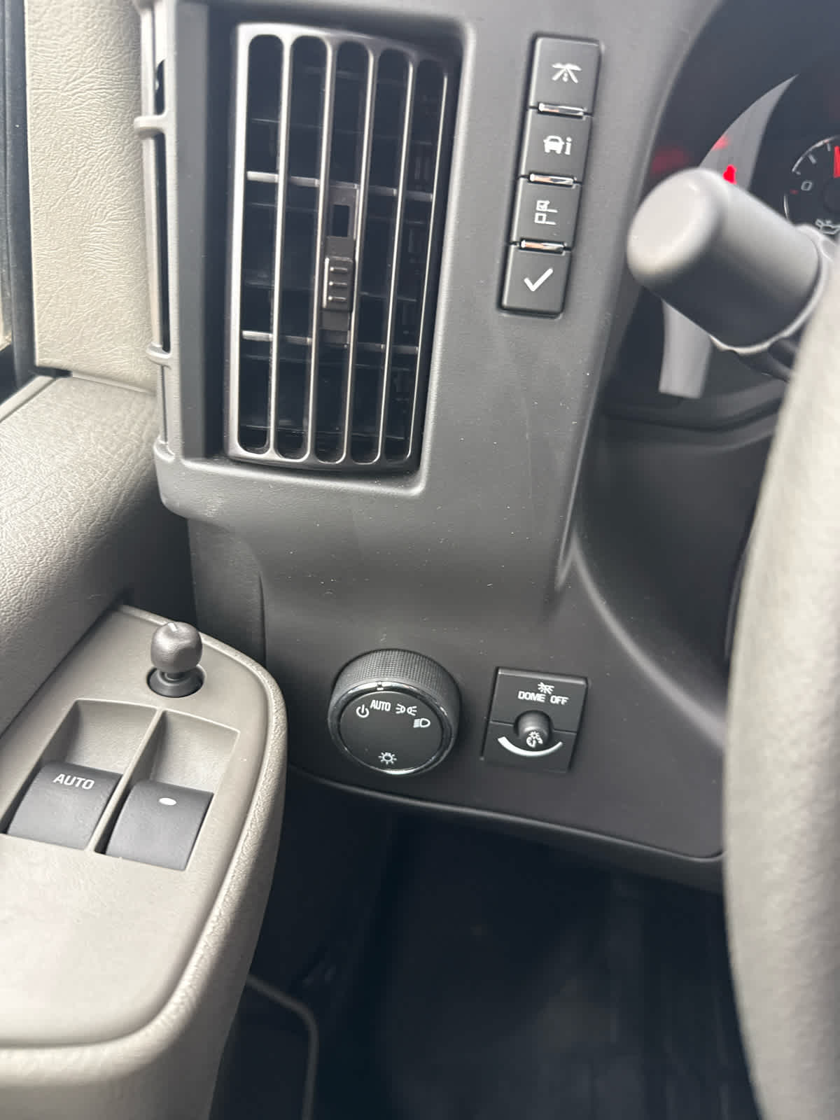 2025 GMC Savana Cargo 2500