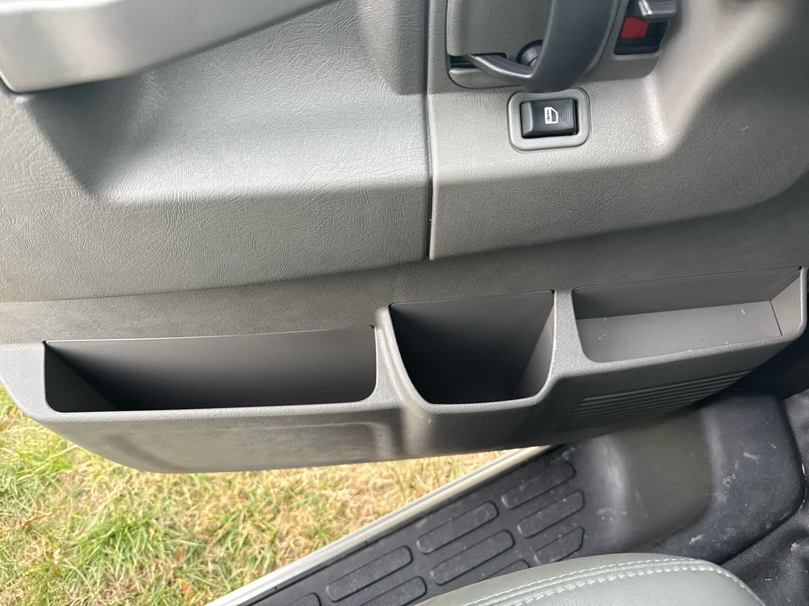 2025 GMC Savana Cargo 2500