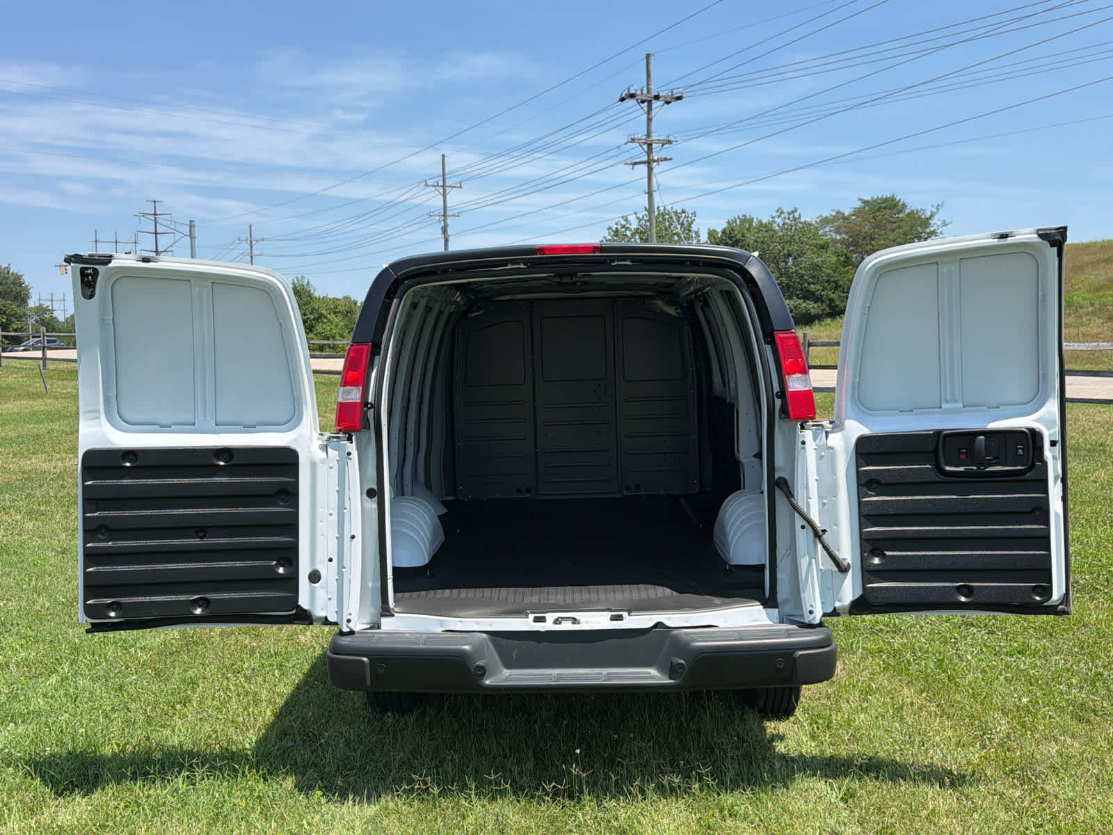 2025 GMC Savana Cargo RWD 2500 Regular Wheelbase Work Van