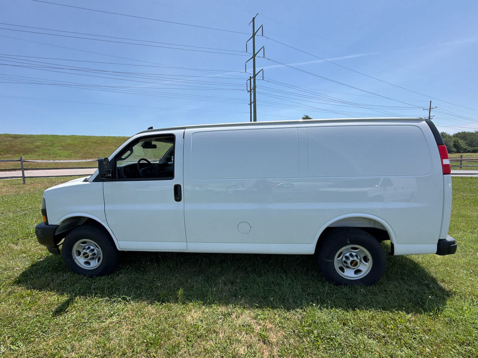 2025 GMC Savana Cargo RWD 2500 Regular Wheelbase Work Van