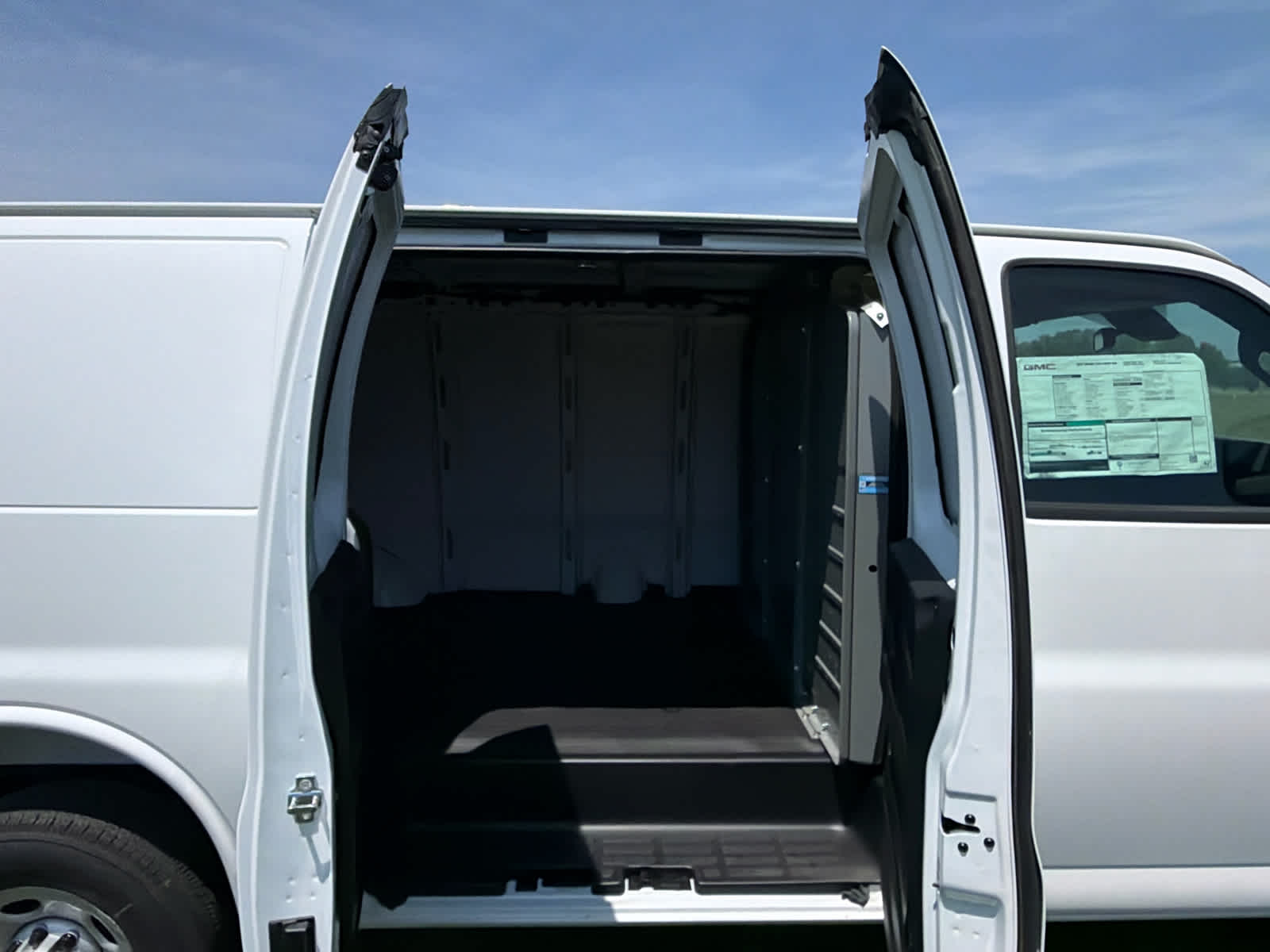 2025 GMC Savana Cargo RWD 2500 Regular Wheelbase Work Van