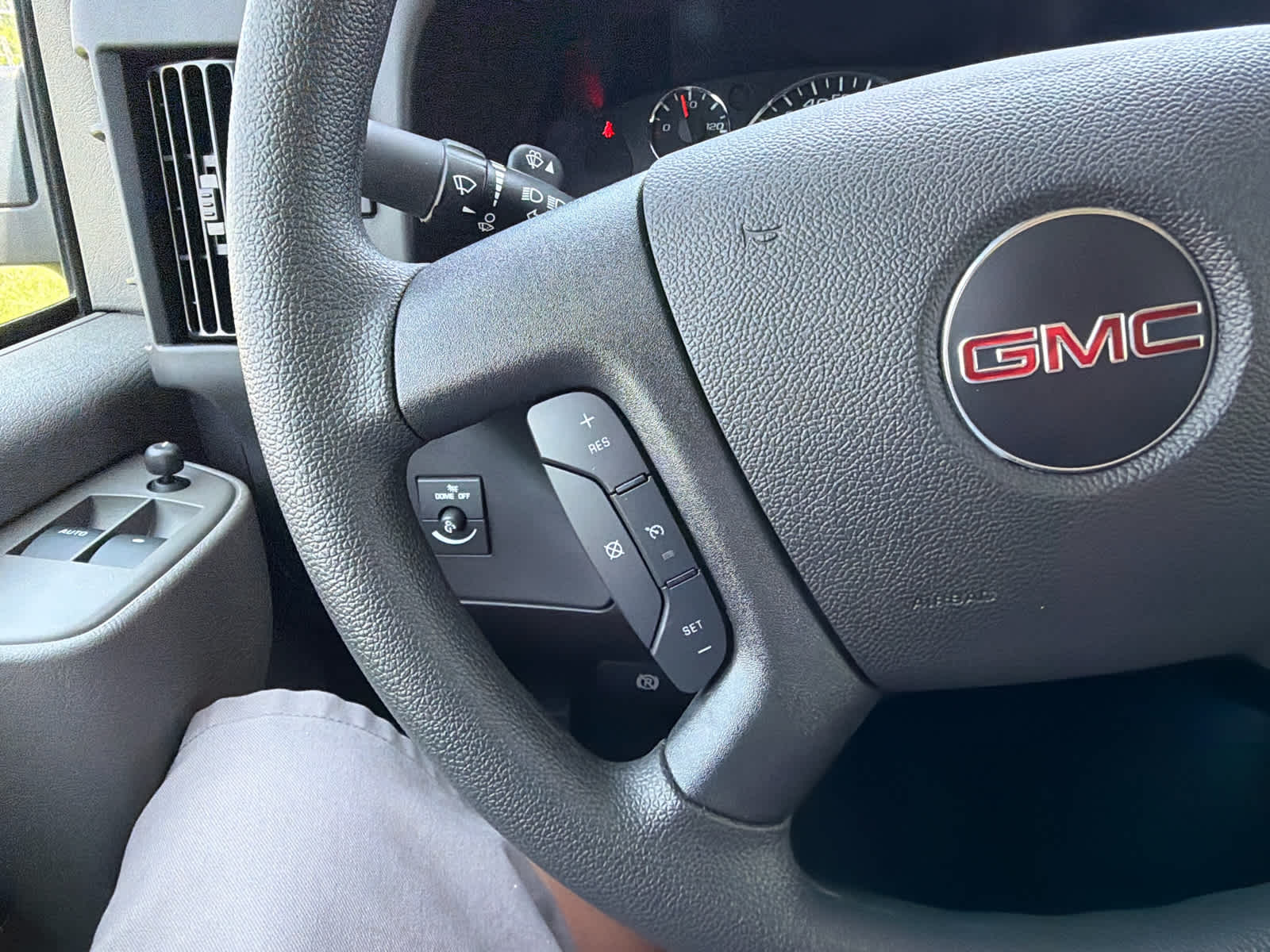 2025 GMC Savana Cargo RWD 2500 Regular Wheelbase Work Van
