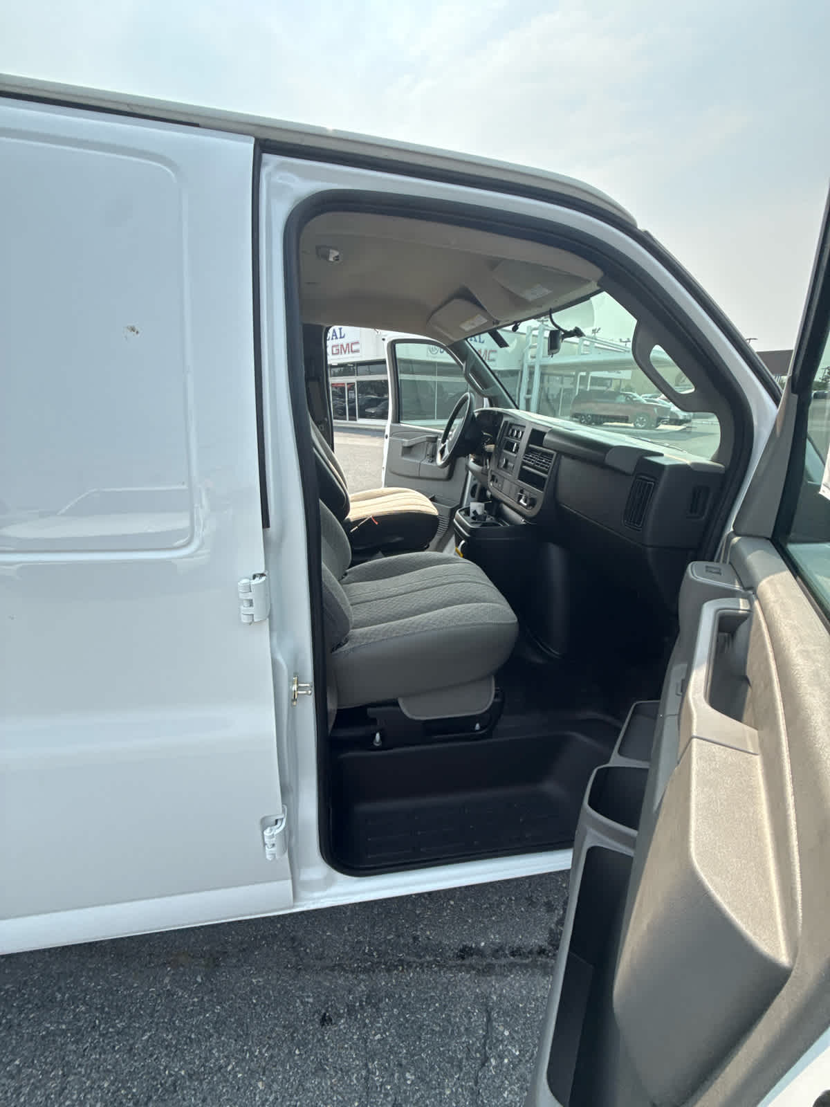 2026 GMC Savana Cargo 2500 Regular Wheelbase, Work Van, RWD